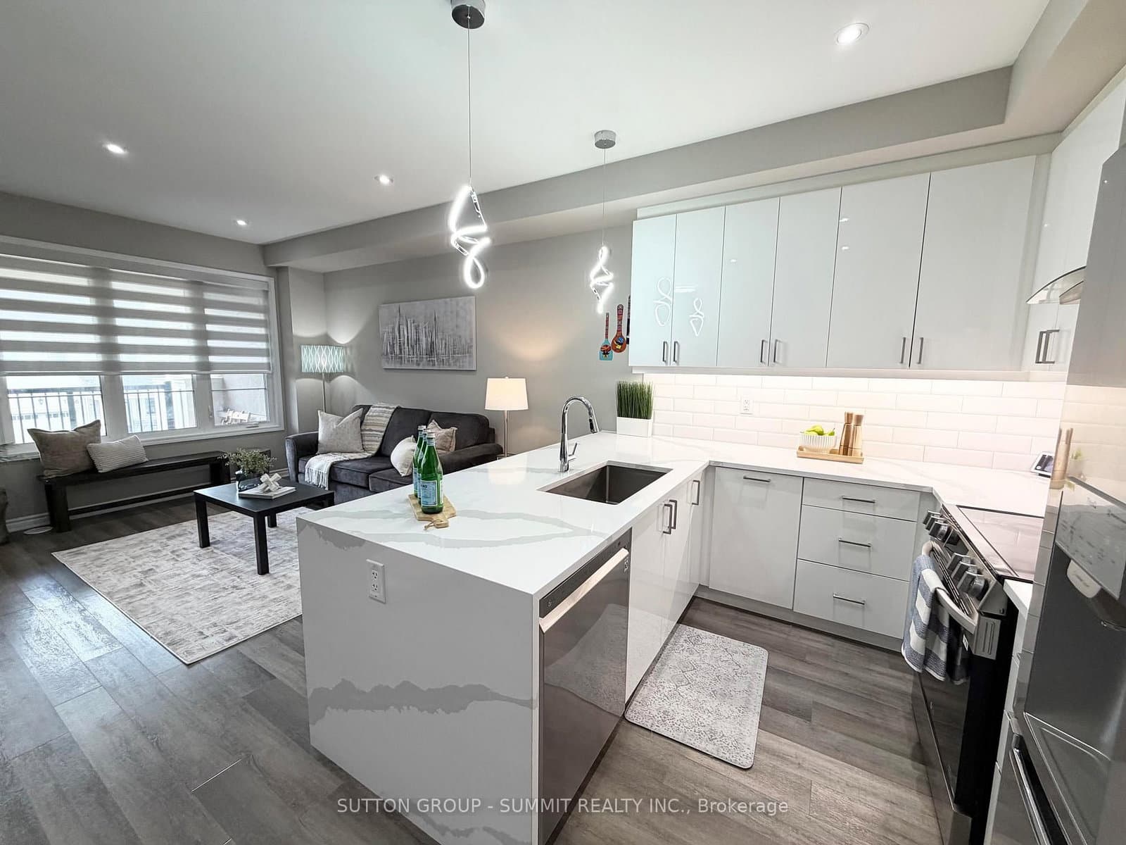 1569 Denison Place thumbnail 9