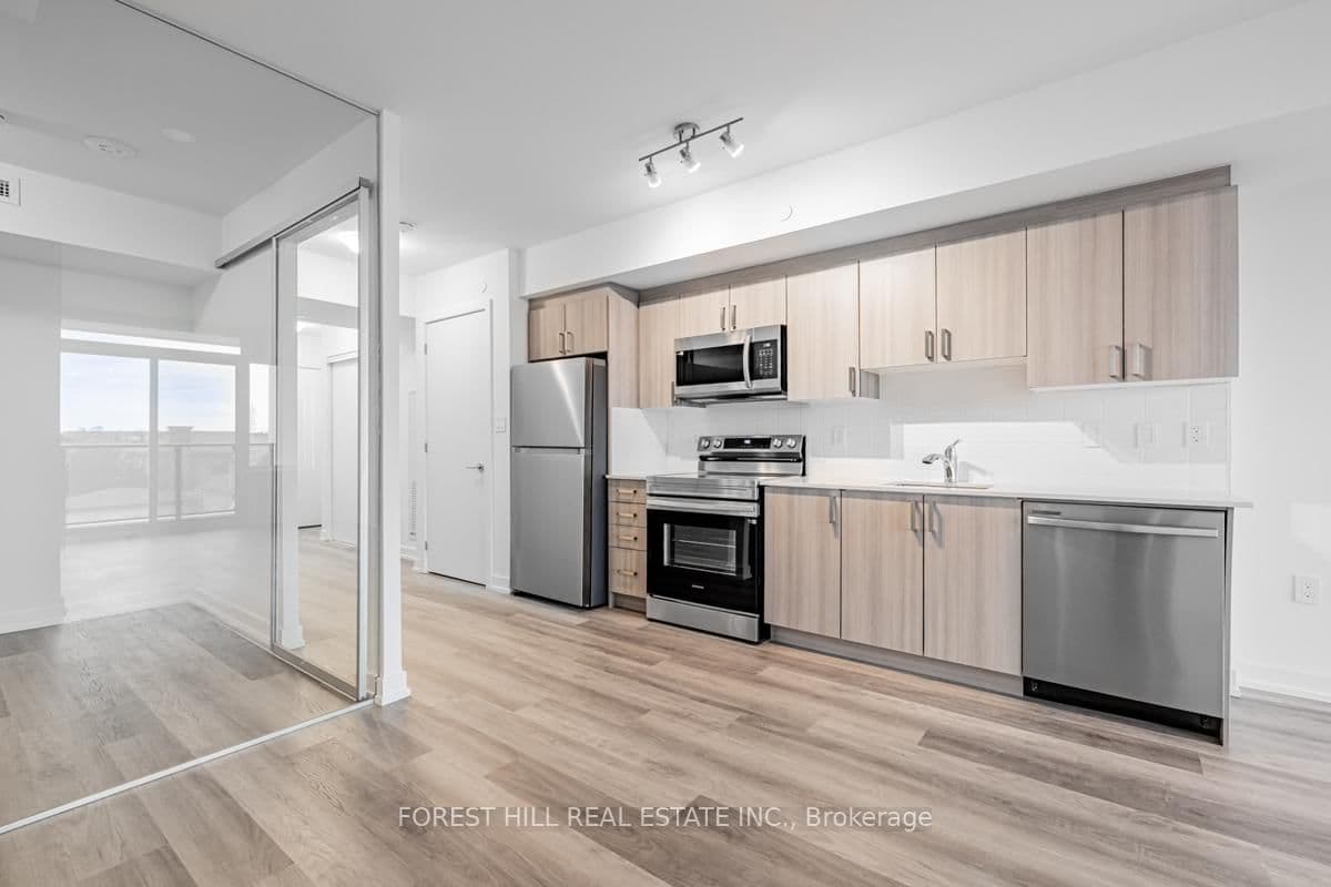 556 Marlee Avenue, Unit 301 thumbnail 22