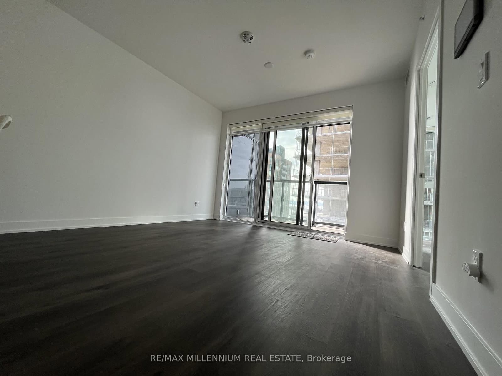 370 Martha Street, Unit 1608 thumbnail 14