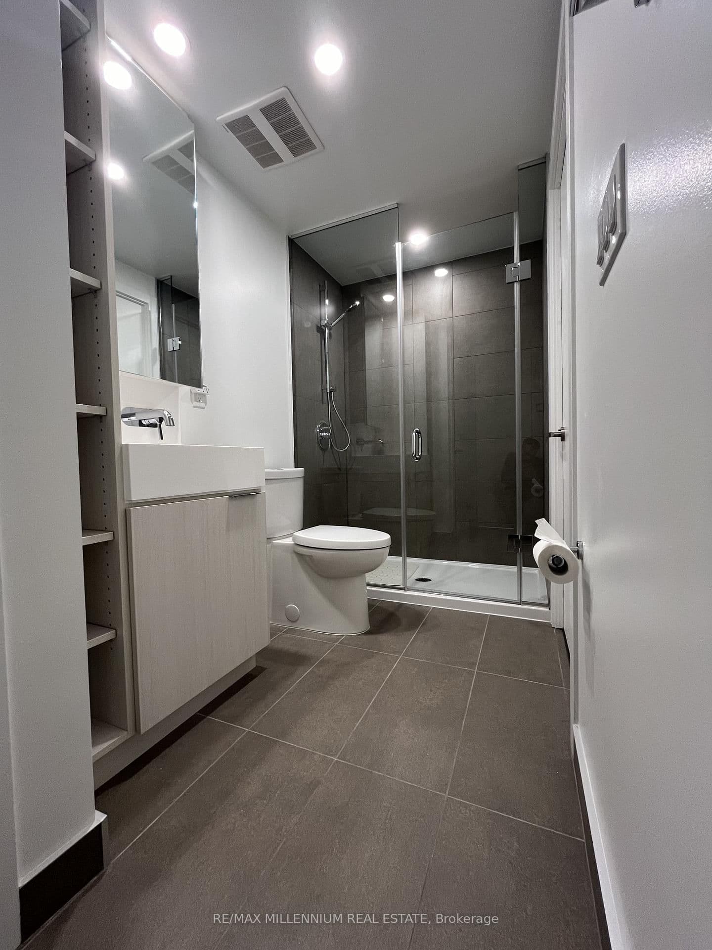 370 Martha Street, Unit 1608 thumbnail 17