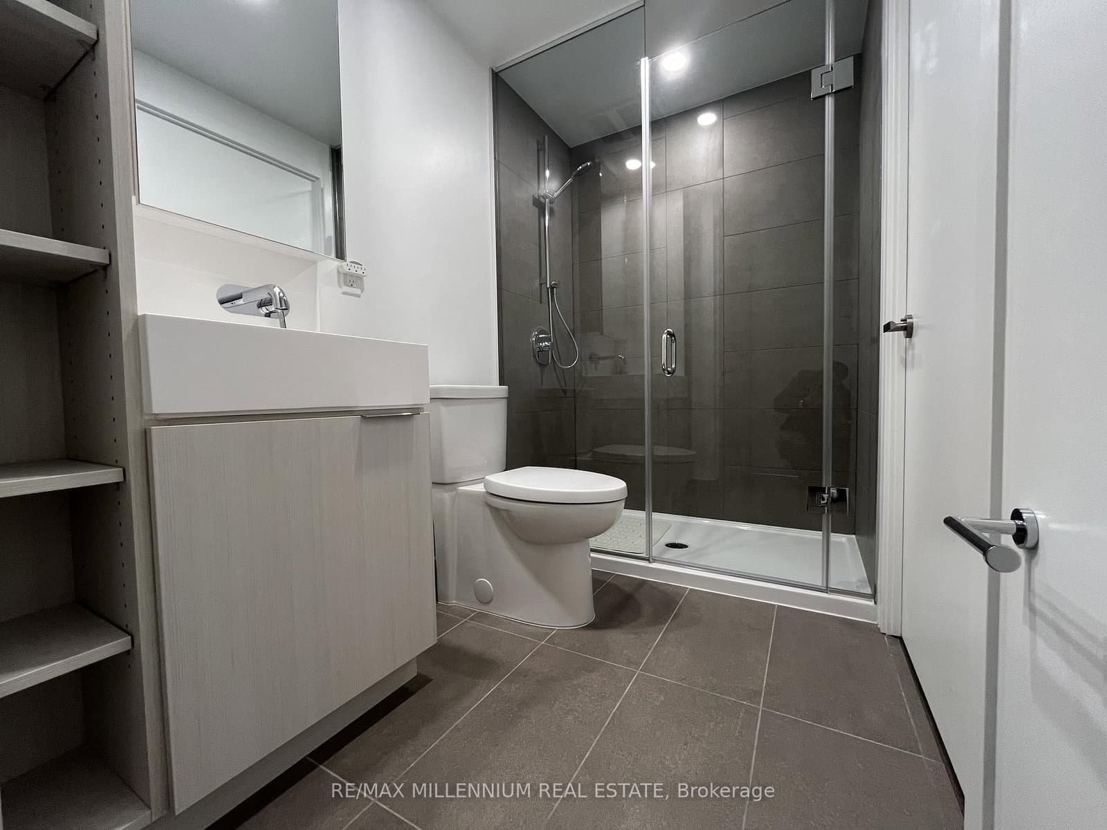 370 Martha Street, Unit 1608 thumbnail 19