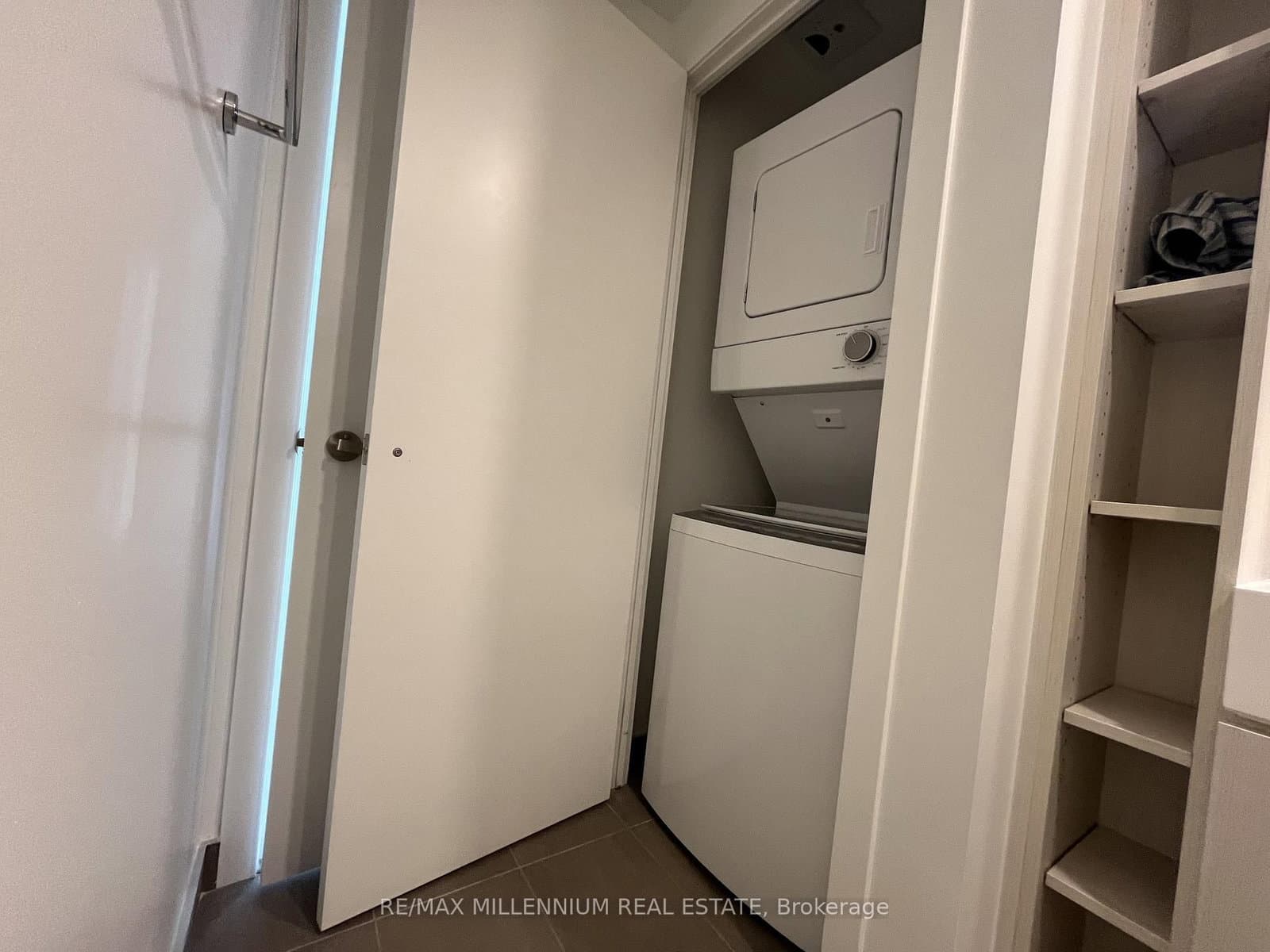 370 Martha Street, Unit 1608 thumbnail 23