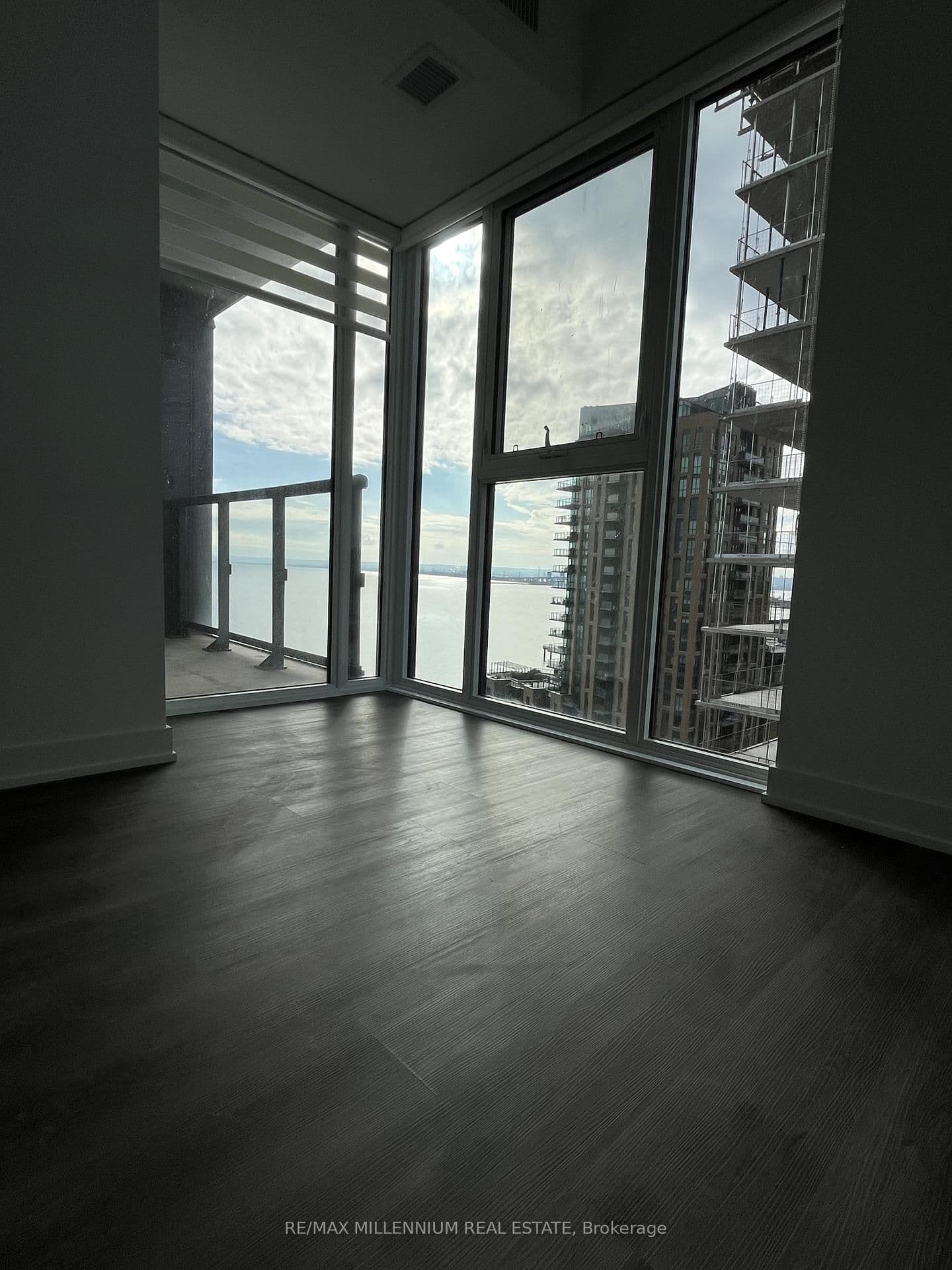 370 Martha Street, Unit 1608 thumbnail 28