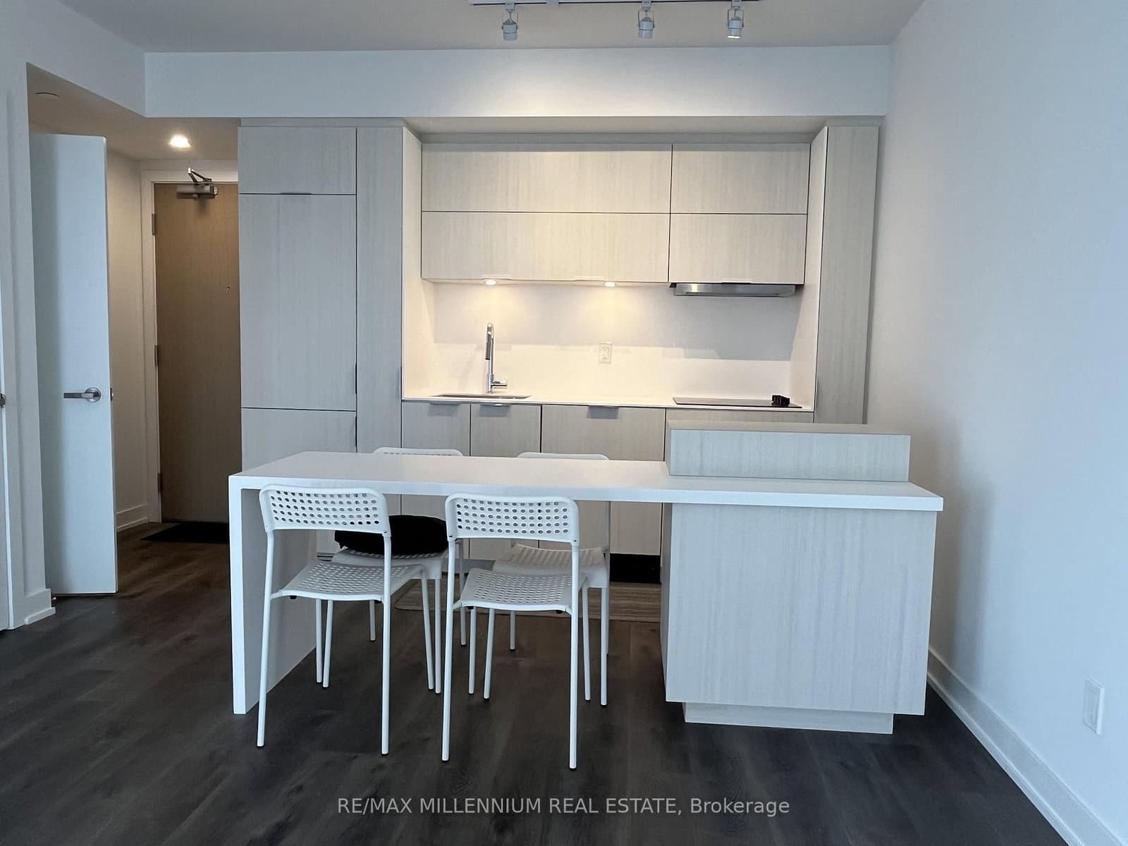 370 Martha Street, Unit 1608 thumbnail 9