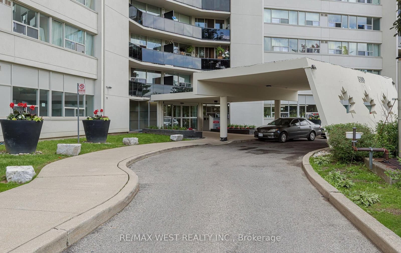 530 Lolita Gardens NE, Unit 1407 thumbnail 2