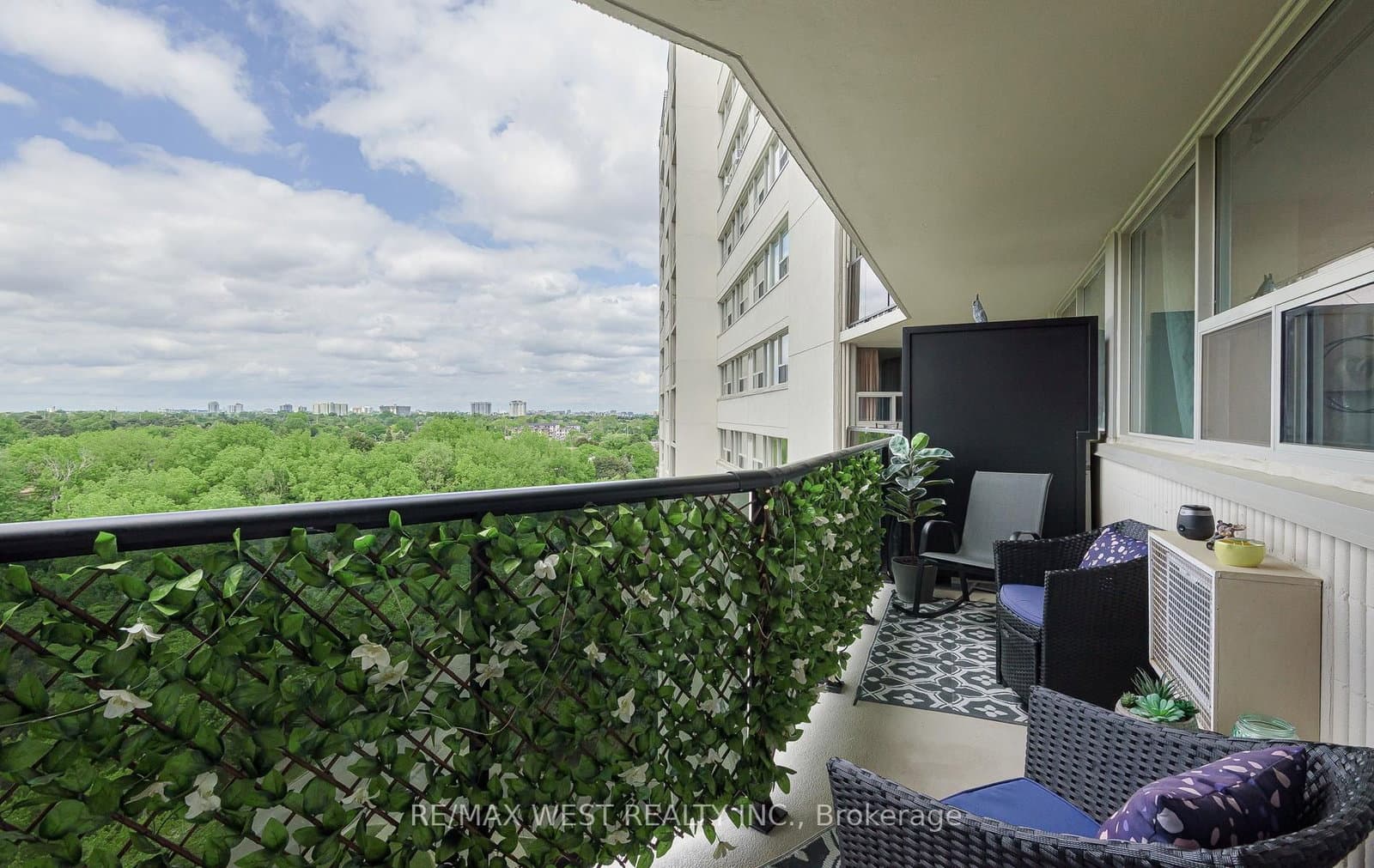530 Lolita Gardens NE, Unit 1407 thumbnail 8