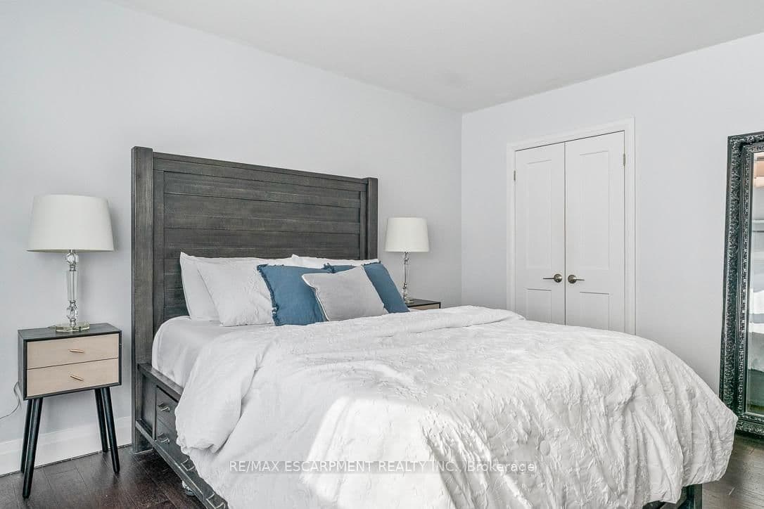 469 Claridge Road, Unit 5 thumbnail 17