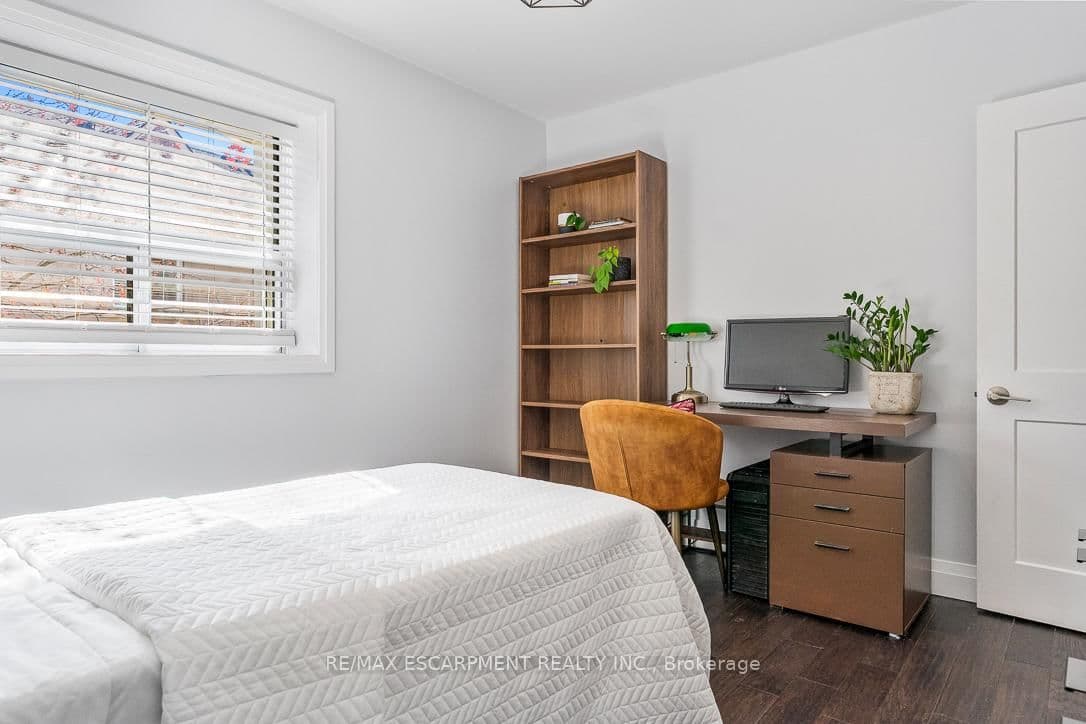 469 Claridge Road, Unit 5 thumbnail 21
