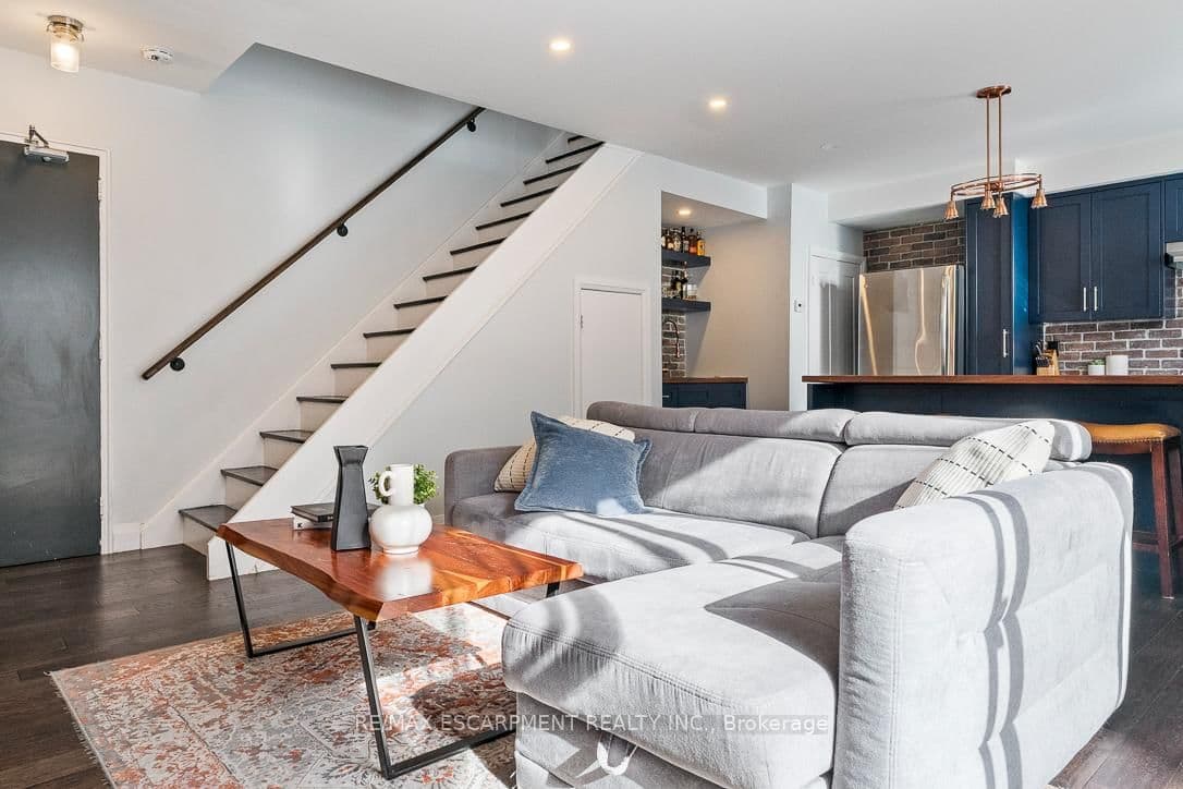 469 Claridge Road, Unit 5 thumbnail 6