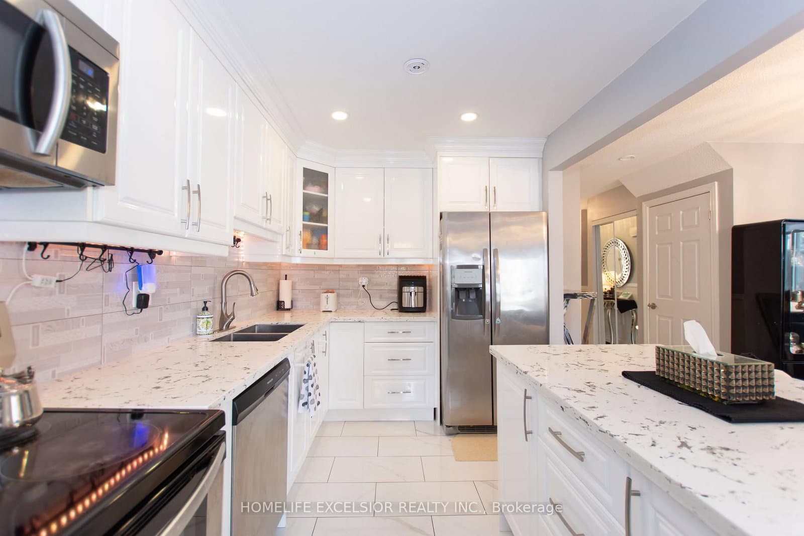 2200 Glenwood School Drive, Unit 9 thumbnail 10