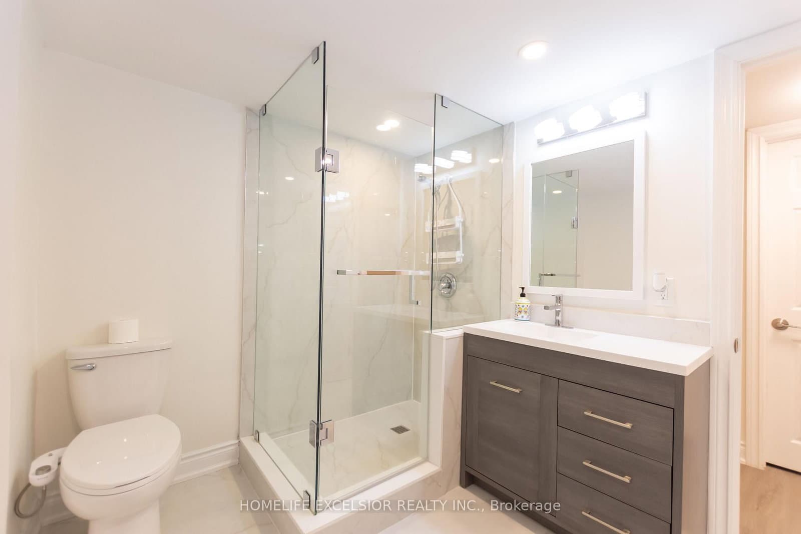 2200 Glenwood School Drive, Unit 9 thumbnail 25