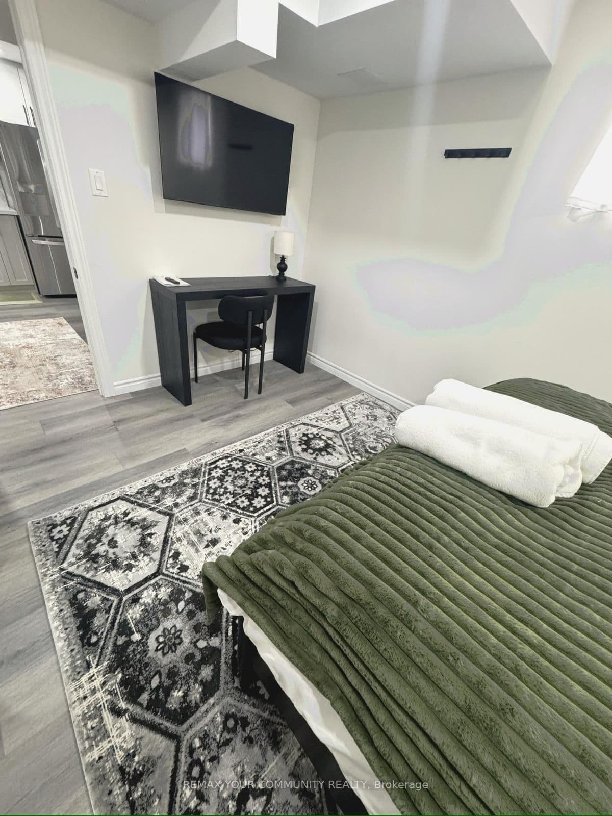 43 Tweedhill Avenue, Unit Basement thumbnail 17