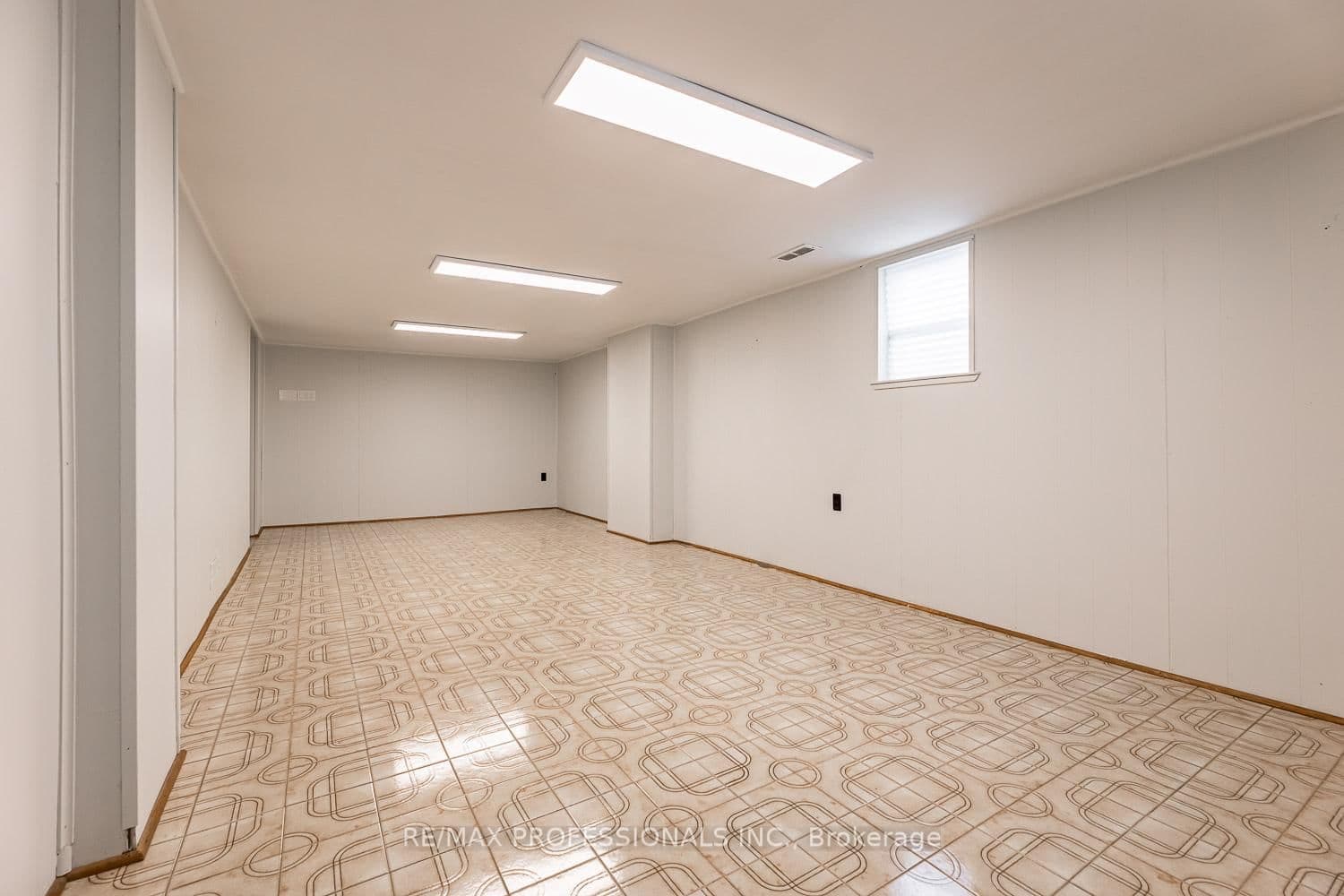 11 Stock Avenue thumbnail 28