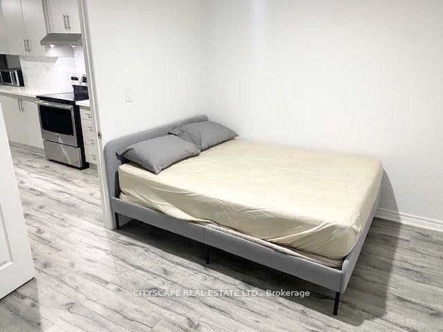 6421 Donway Drive, Unit 2B (Lower) thumbnail 10