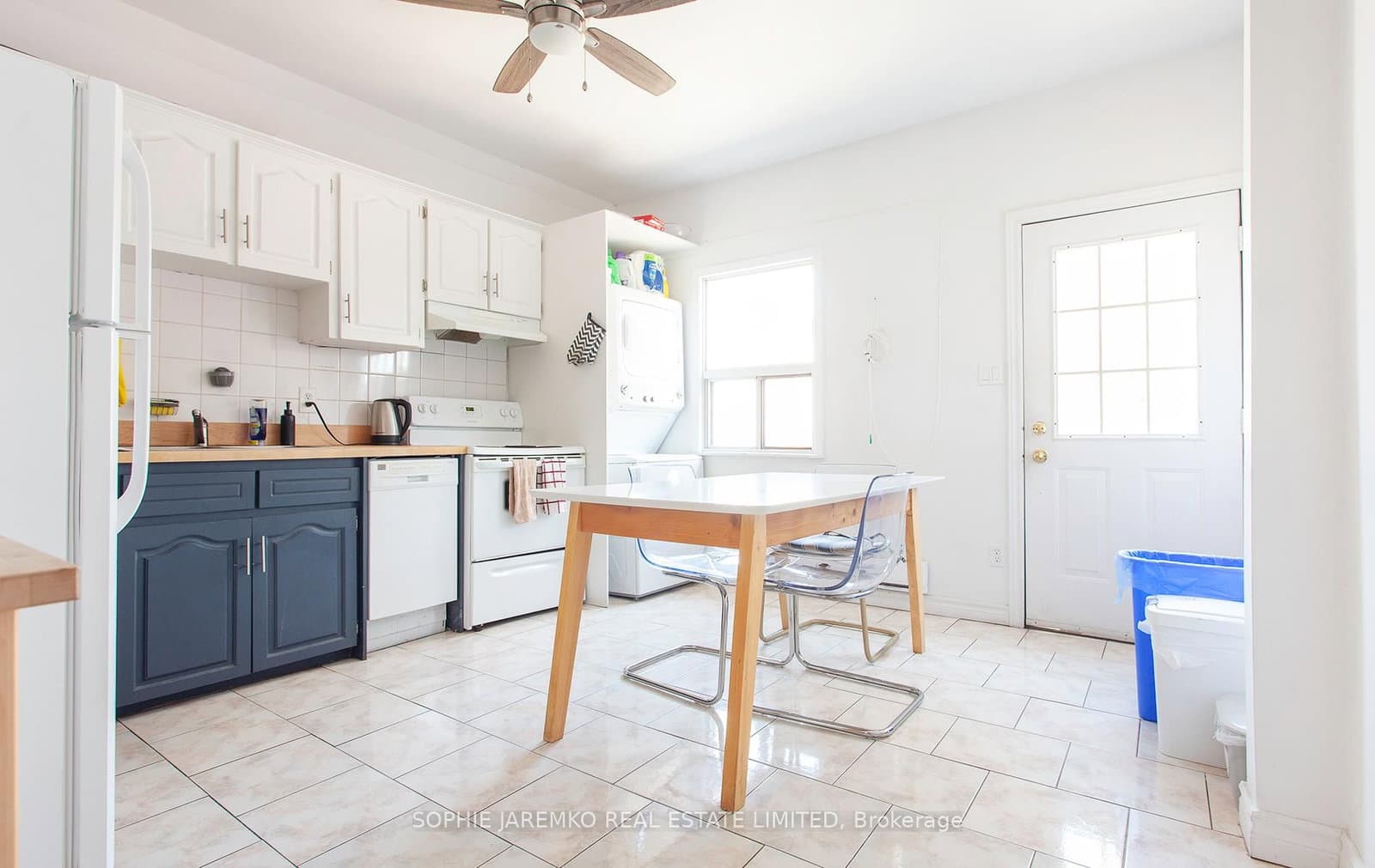 2102A Dundas Street W thumbnail 13