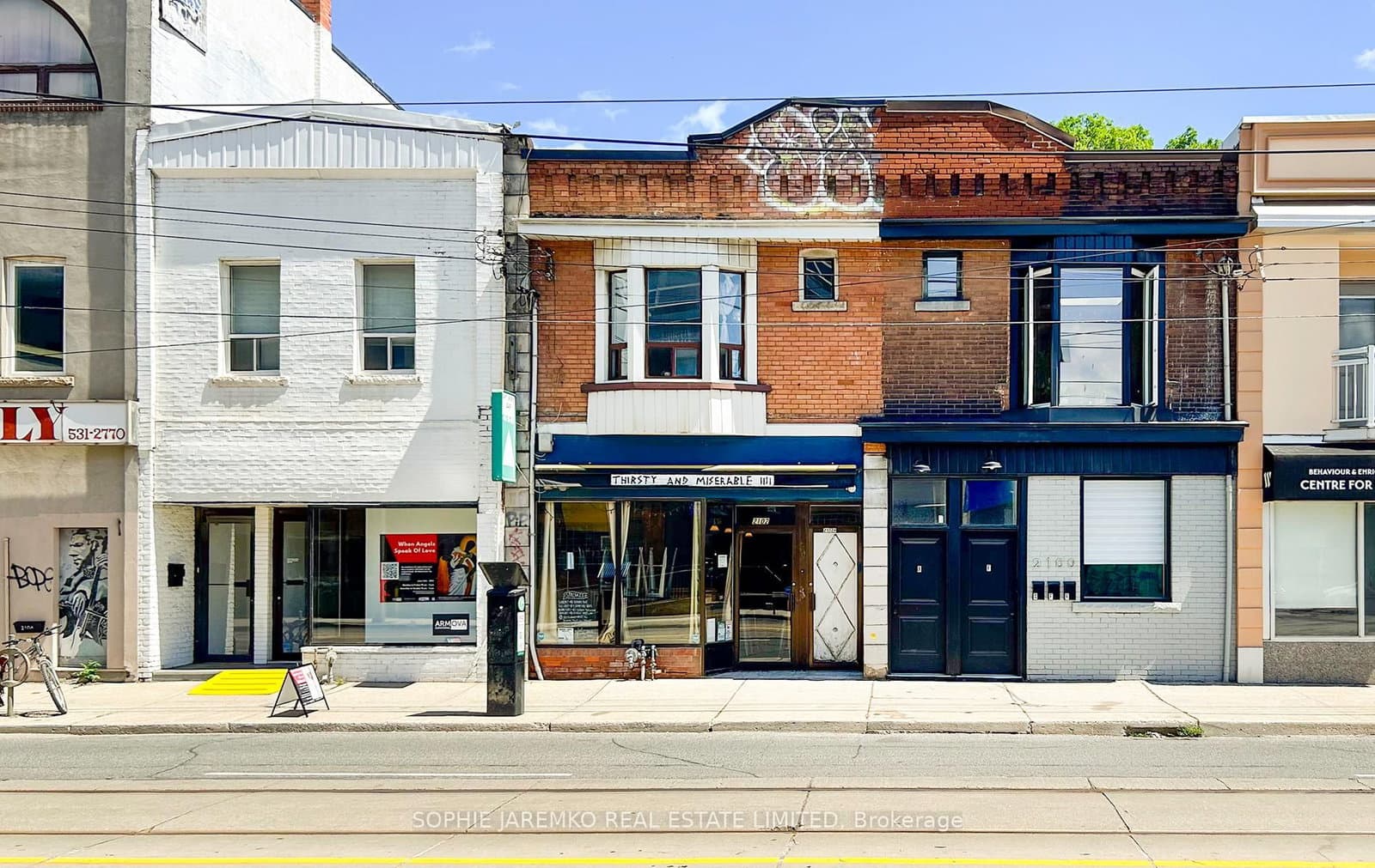 2102A Dundas Street W thumbnail 21