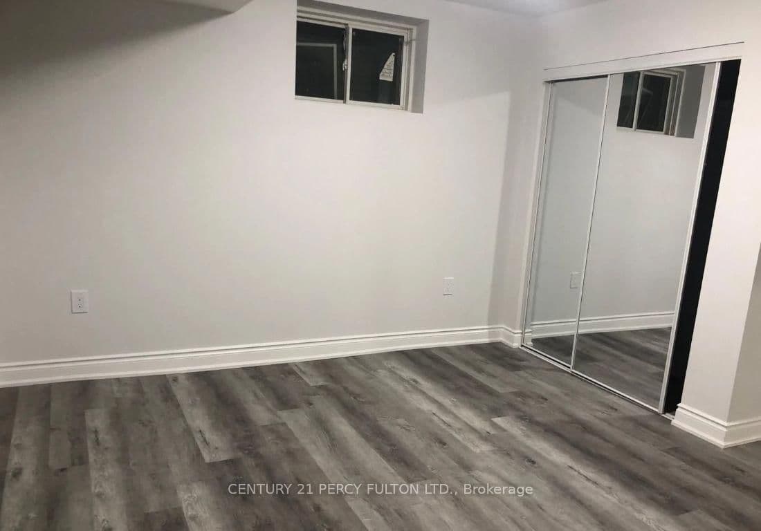 39 Little Britain Crescent, Unit Basement thumbnail 4