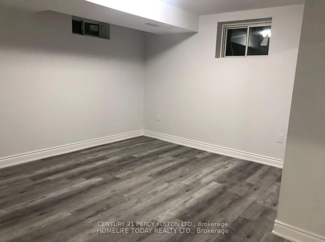 39 Little Britain Crescent, Unit Basement thumbnail 6