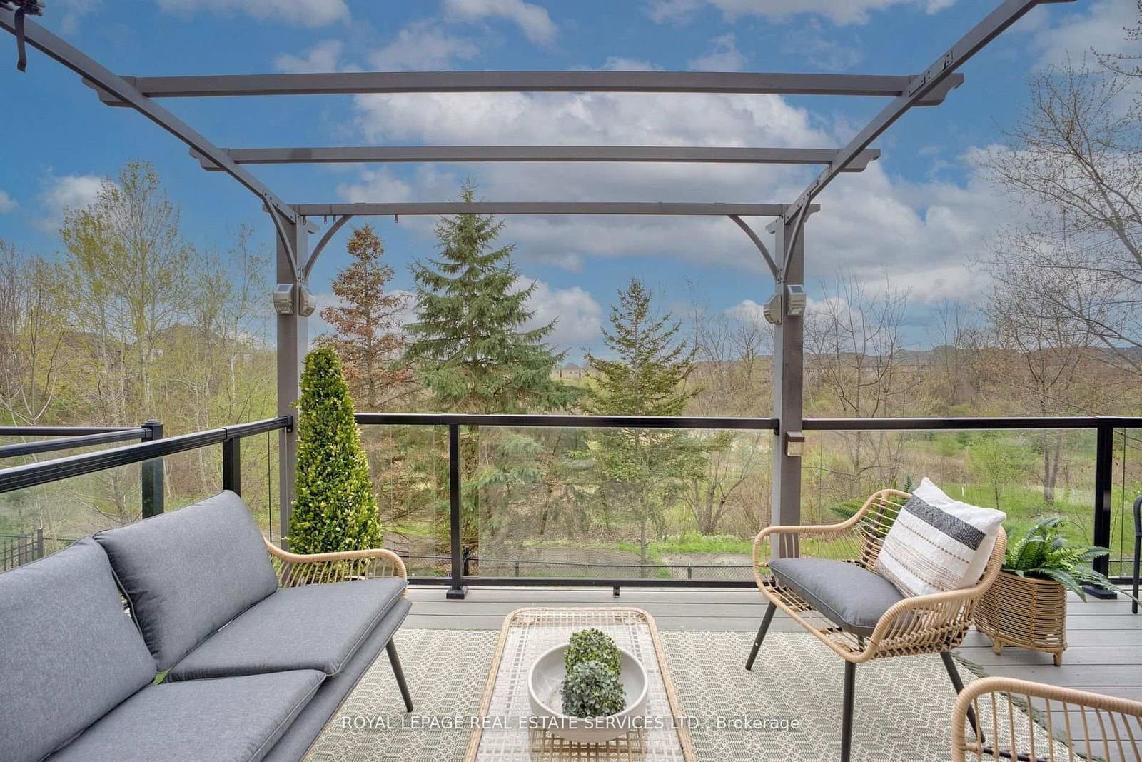 2460 Springforest Drive thumbnail 31