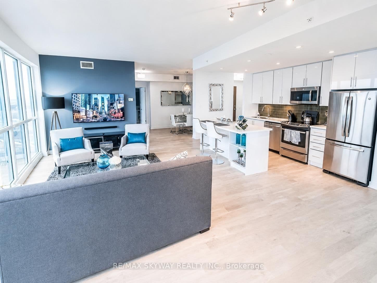 2212 Lakeshore Boulevard W, Unit Lph03 thumbnail 12