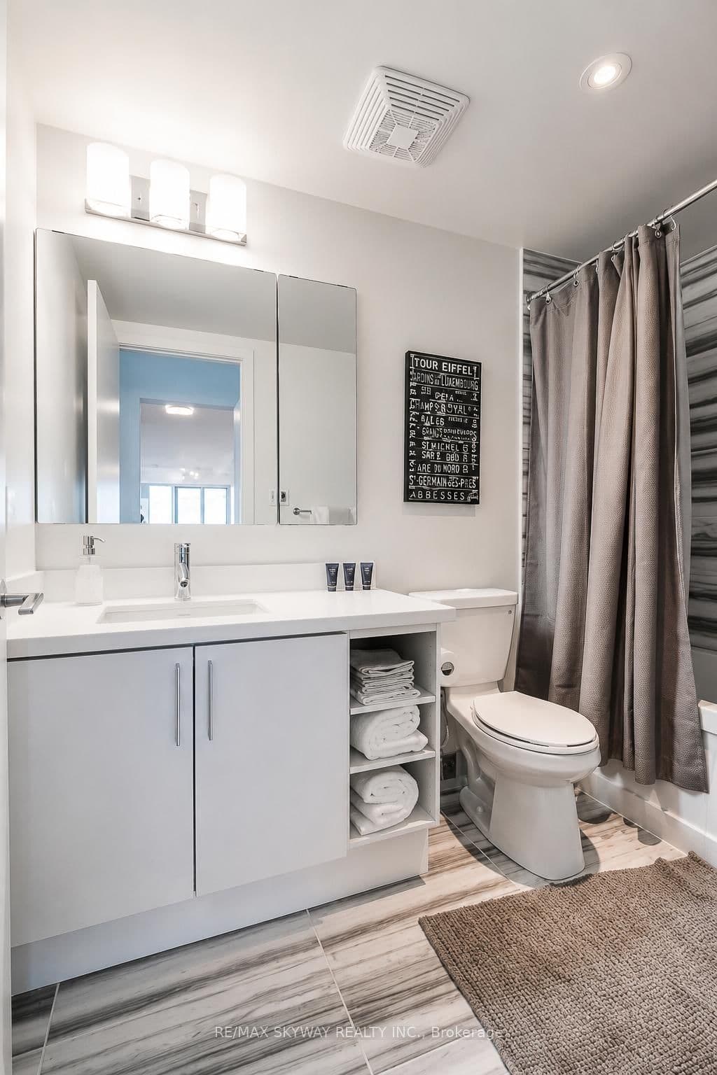 2212 Lakeshore Boulevard W, Unit Lph03 thumbnail 15