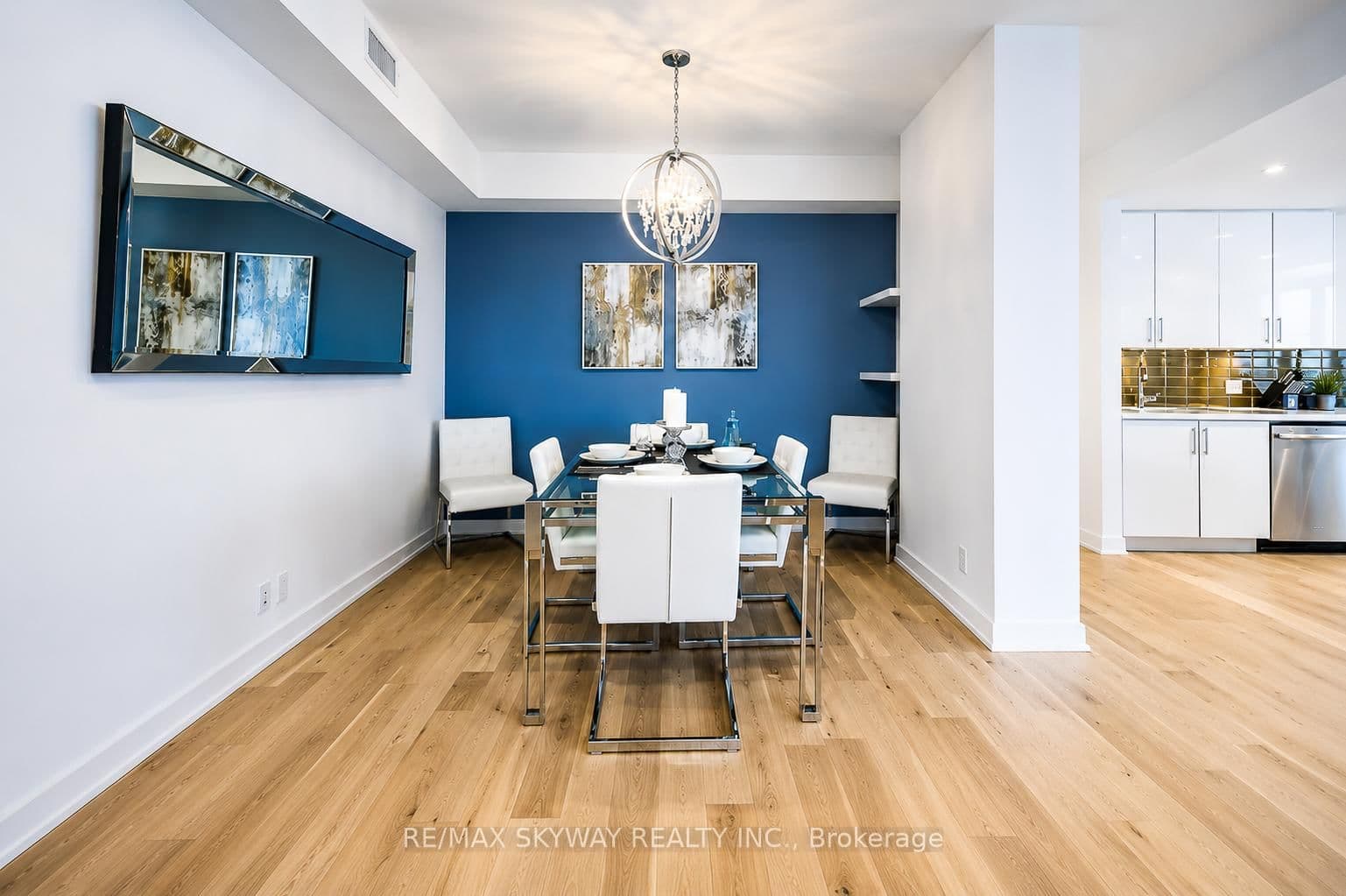 2212 Lakeshore Boulevard W, Unit Lph03 thumbnail 3