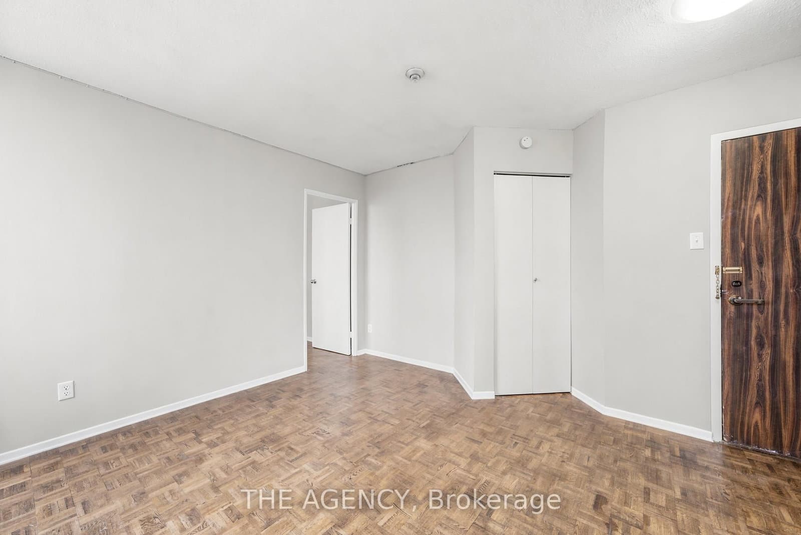 2360 Dundas Street W, Unit 1019B thumbnail 8