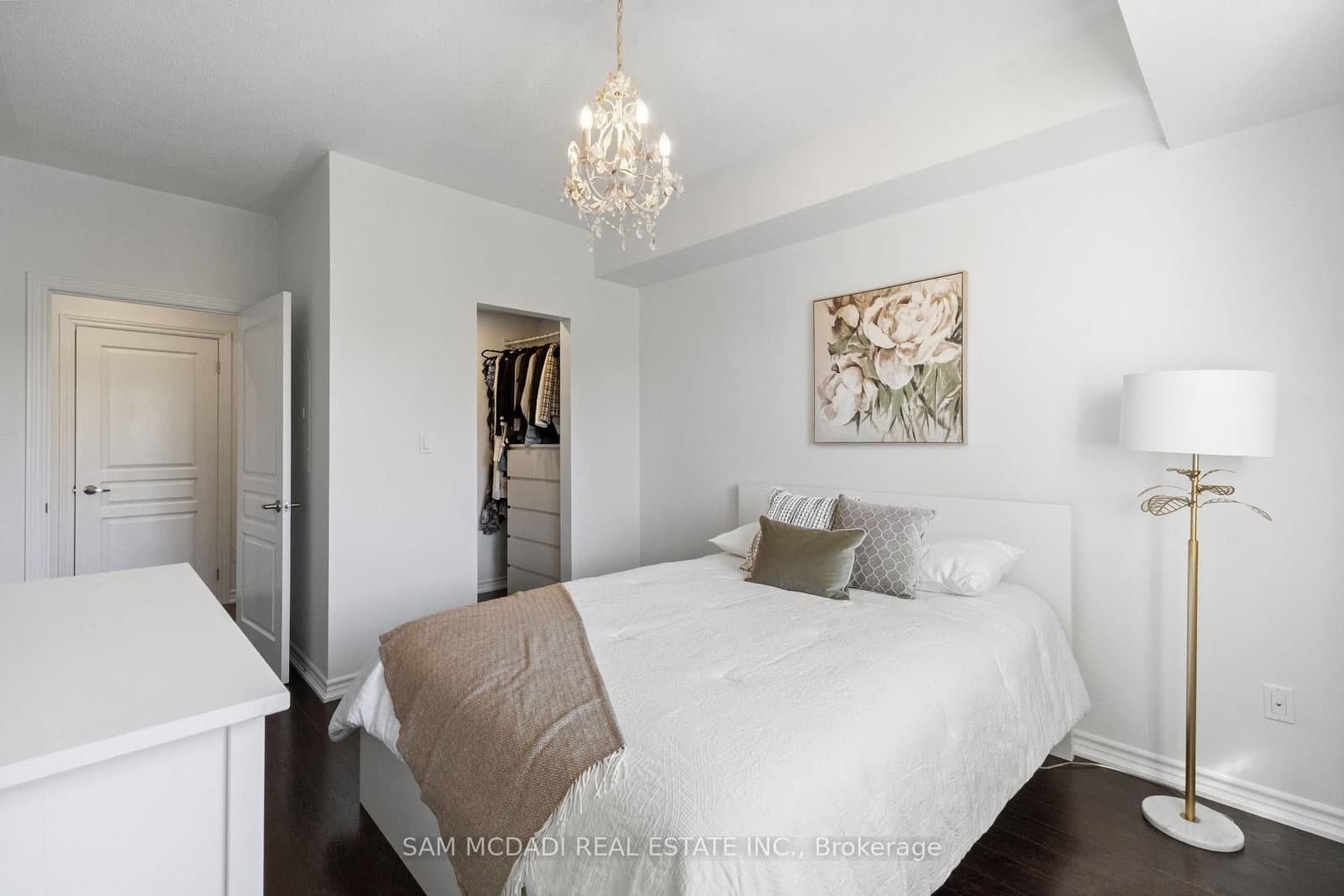 570 Lolita Gardens, Unit 332 thumbnail 11