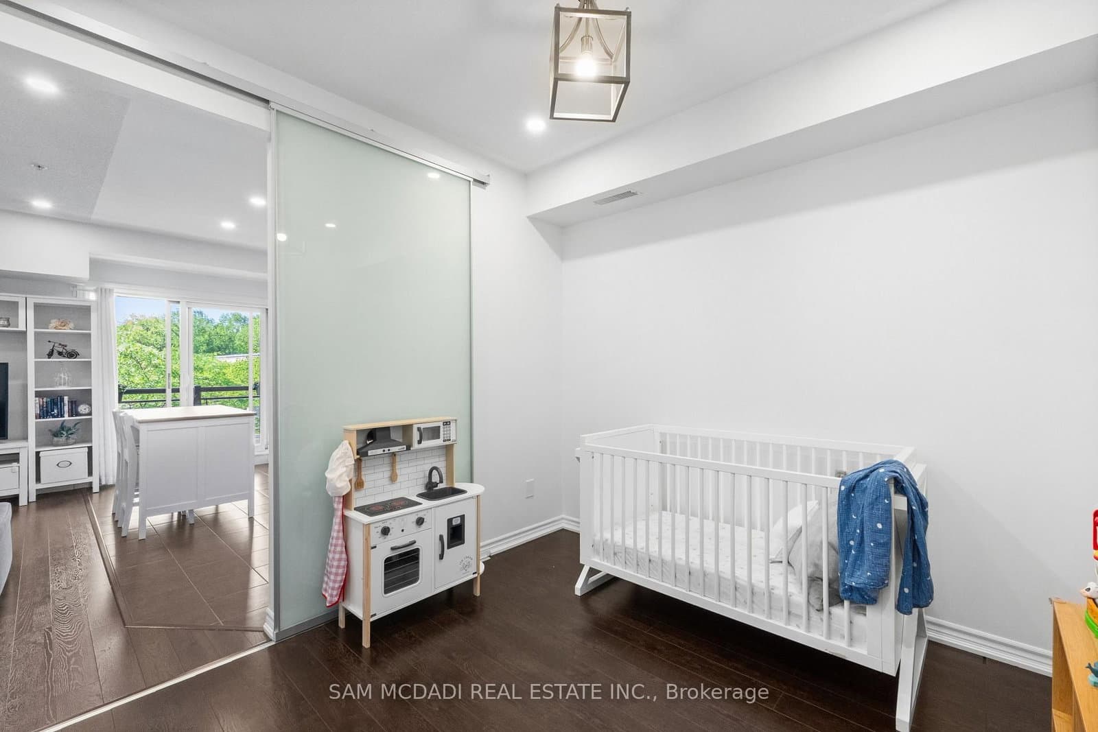 570 Lolita Gardens, Unit 332 thumbnail 14
