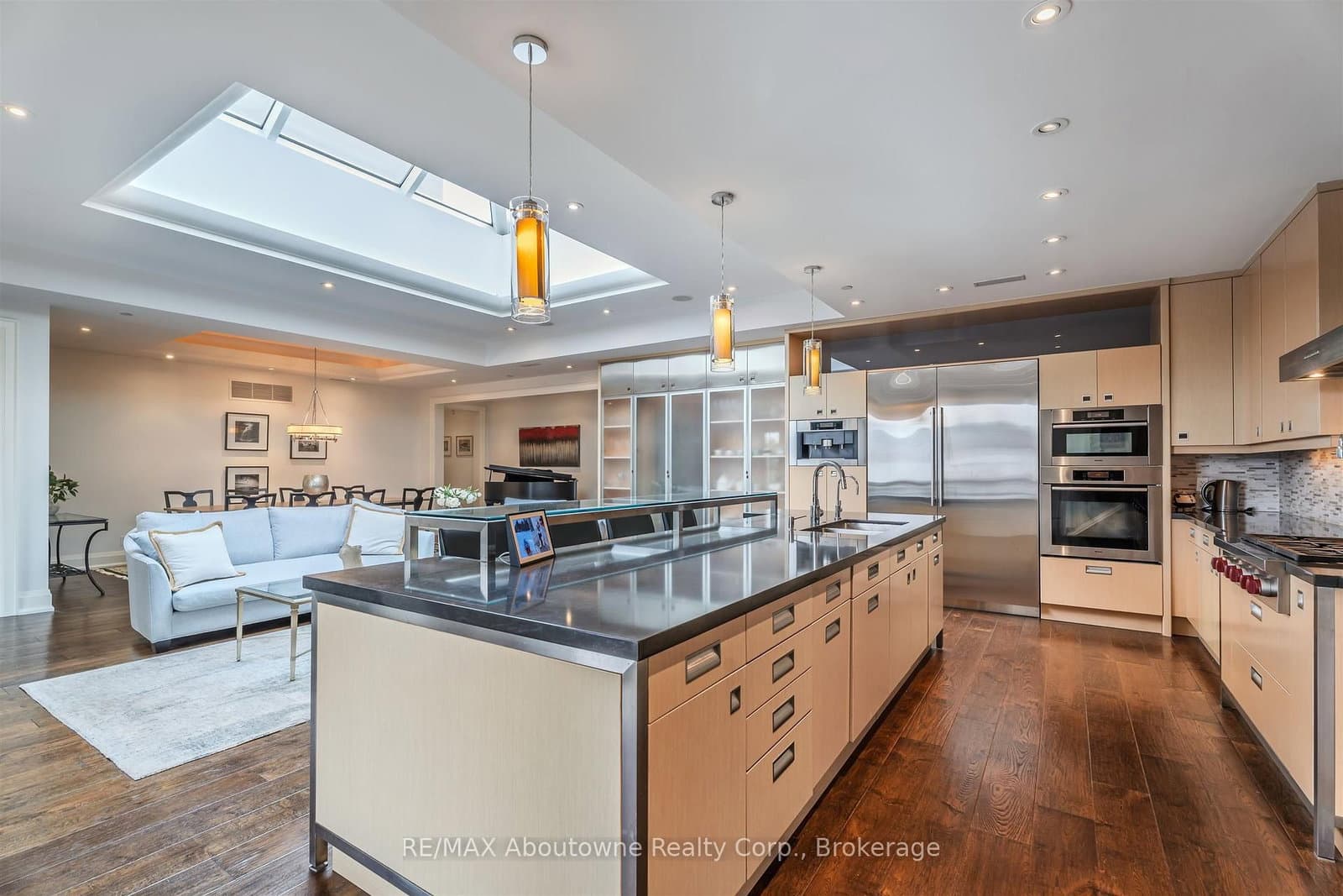 253 Church Street, Unit 402 thumbnail 11