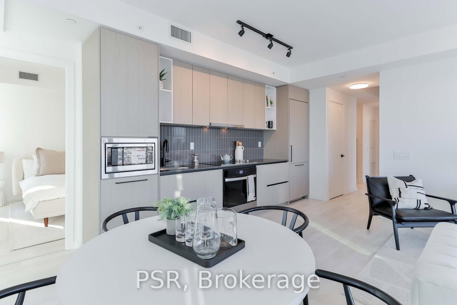 1285 Dupont Street, Unit 1510 thumbnail 16