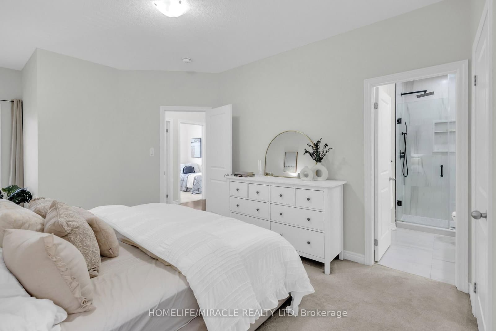 7 Haymarket Drive thumbnail 24