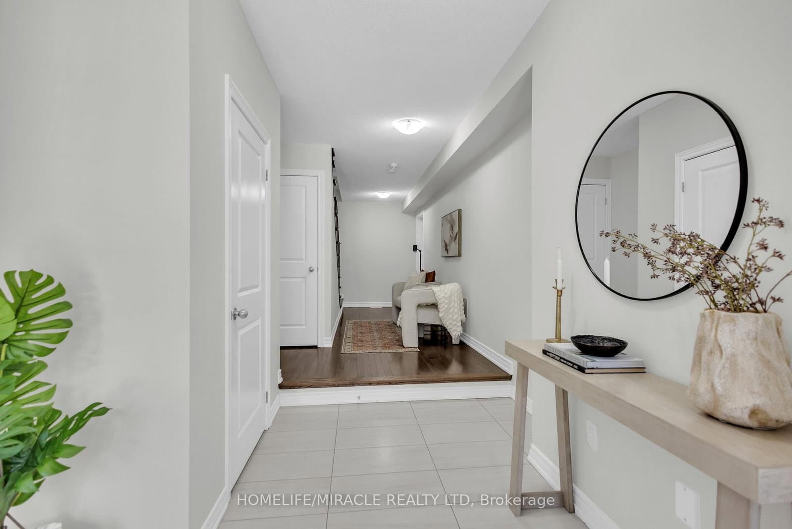 7 Haymarket Drive thumbnail 4