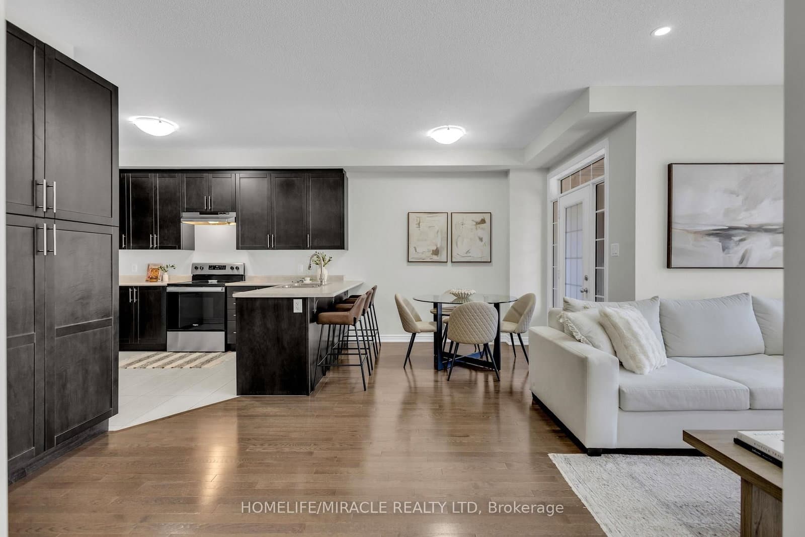 7 Haymarket Drive thumbnail 9