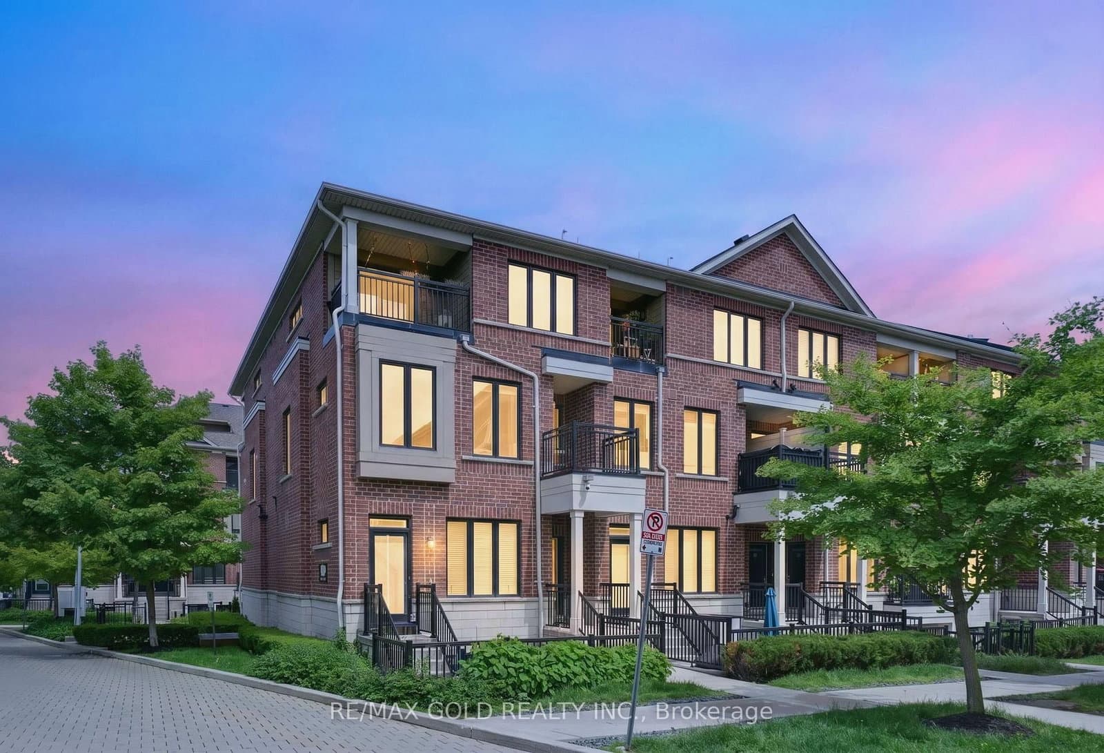 30 Carnation Avenue, Unit 92 - Image 1
