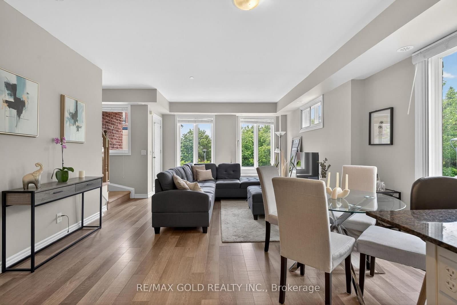 30 Carnation Avenue, Unit 92 thumbnail 21
