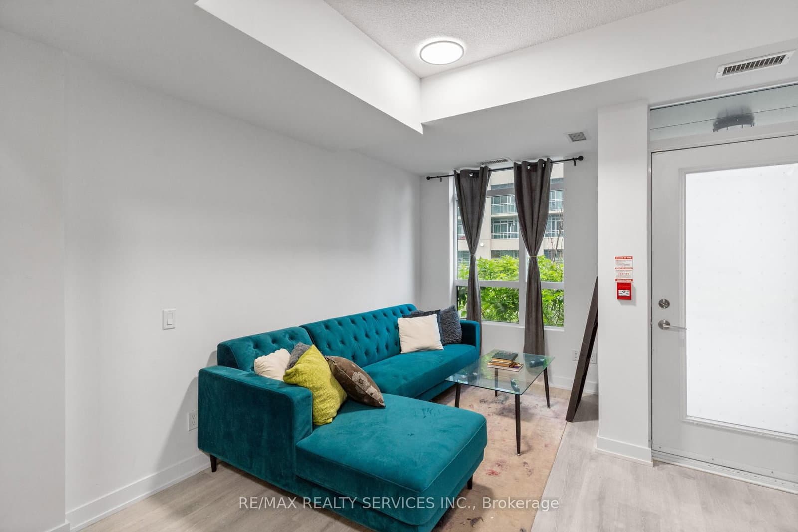 251 Manitoba Street, Unit 115 thumbnail 12