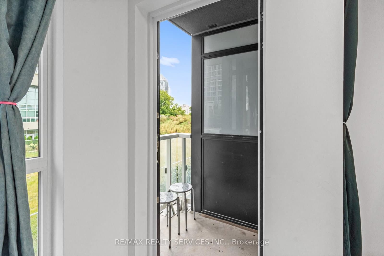 251 Manitoba Street, Unit 115 thumbnail 19