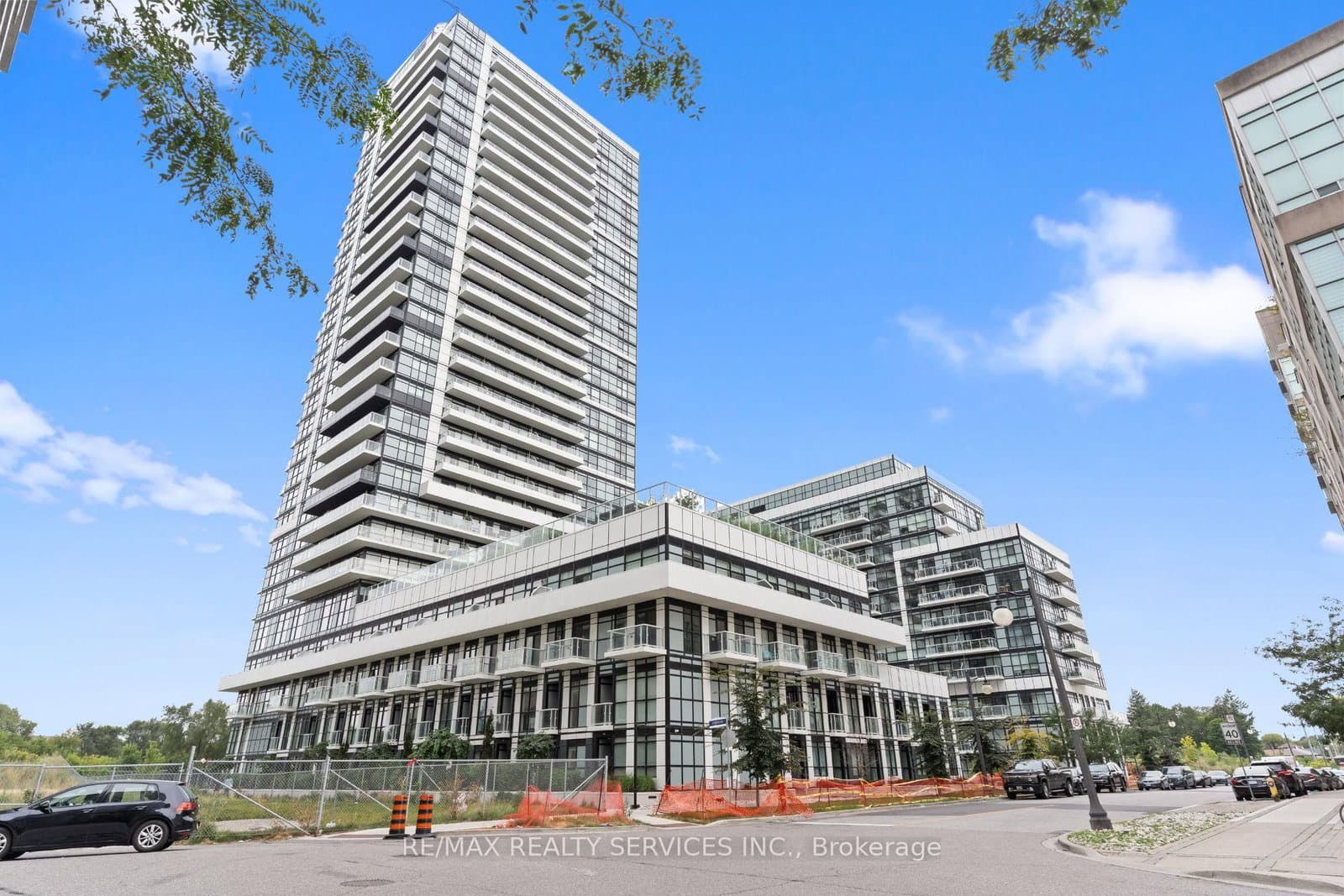 251 Manitoba Street, Unit 115 thumbnail 2