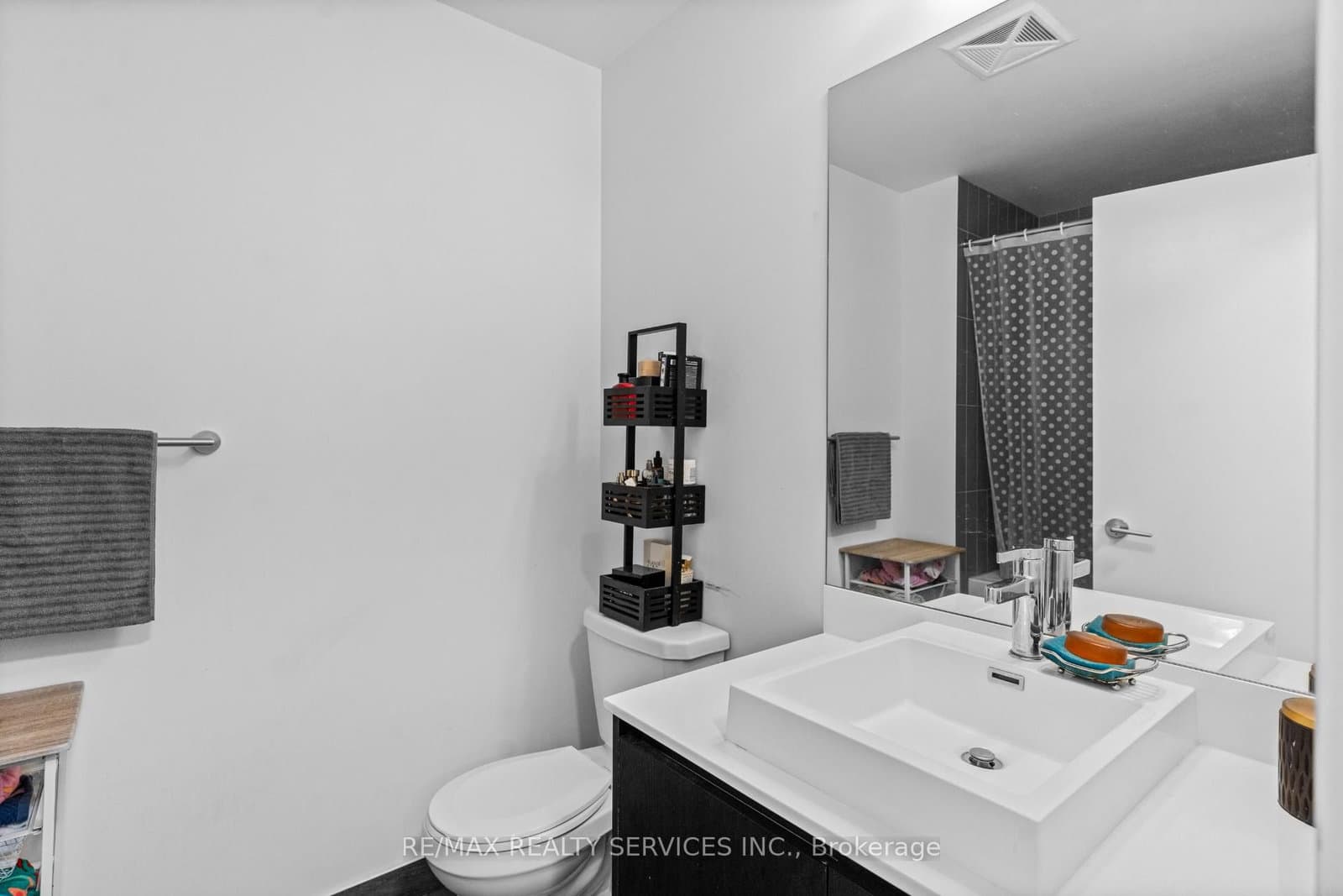 251 Manitoba Street, Unit 115 thumbnail 24