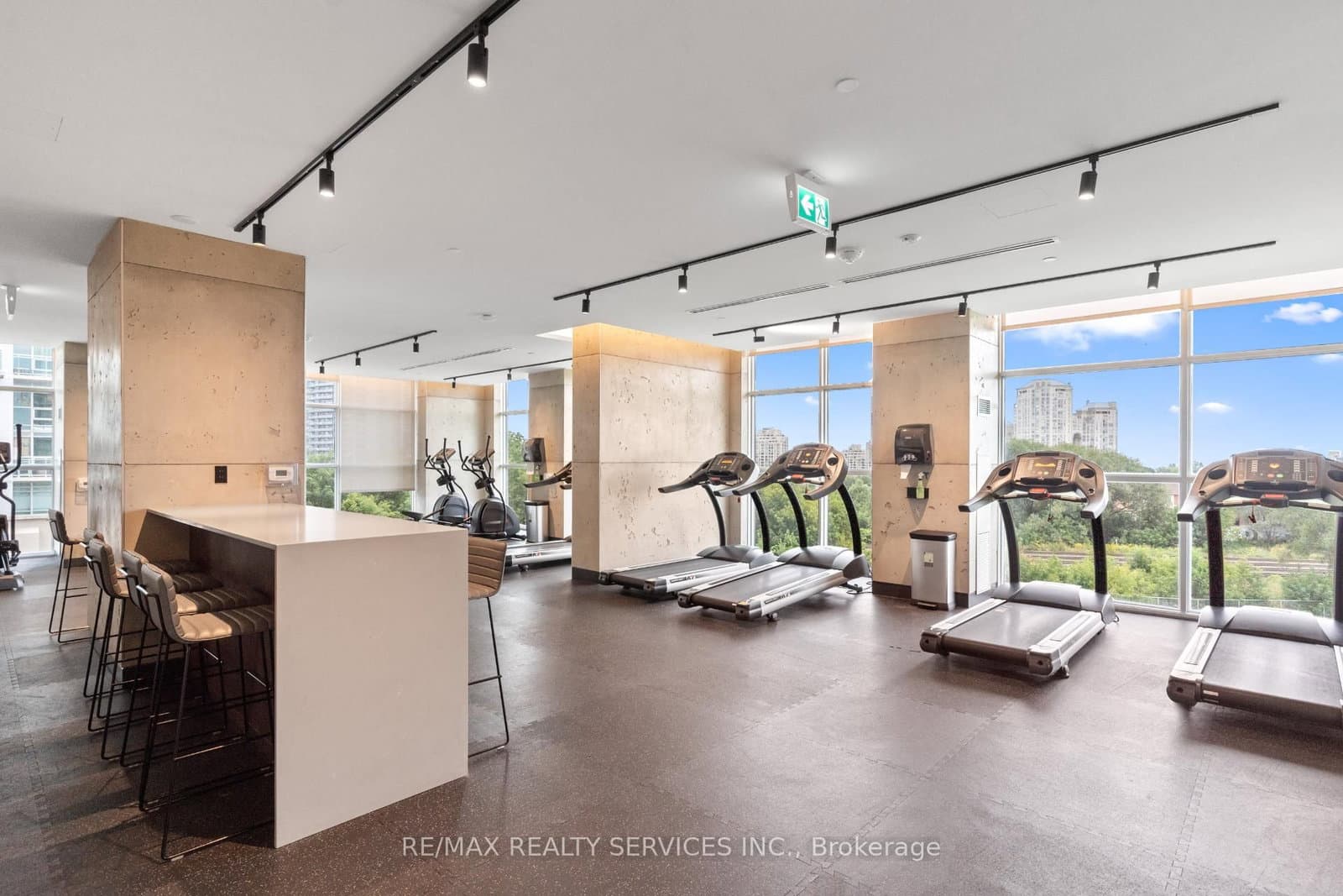 251 Manitoba Street, Unit 115 thumbnail 31