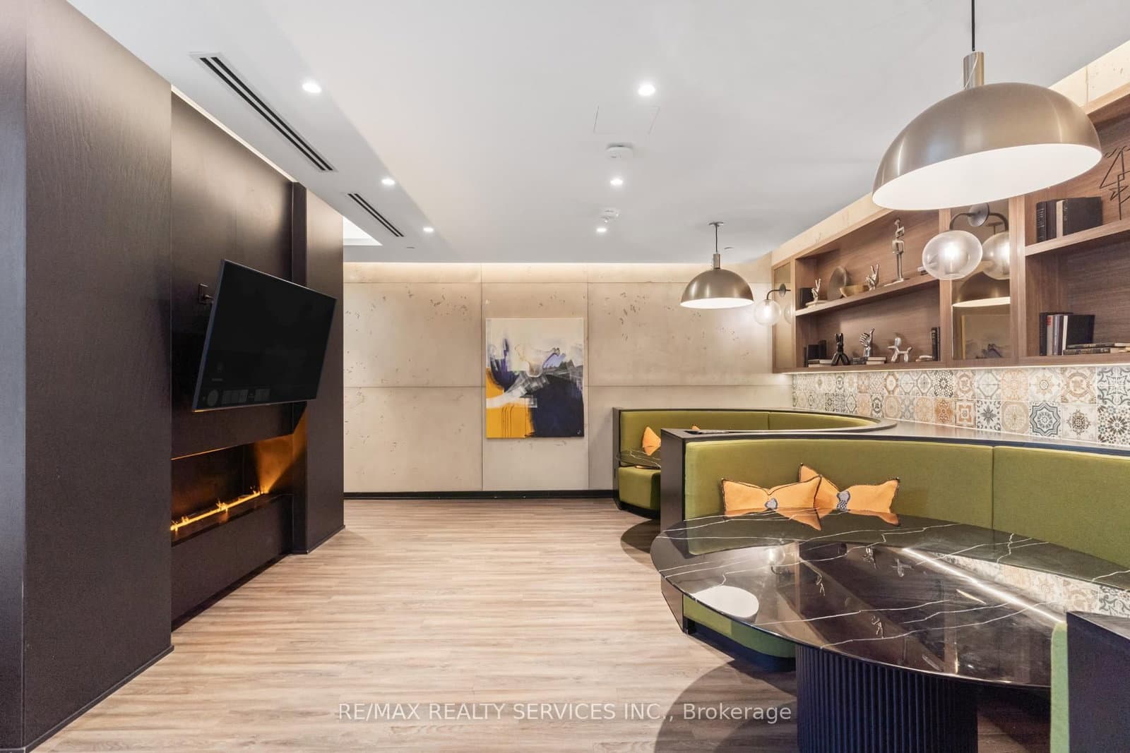 251 Manitoba Street, Unit 115 thumbnail 34