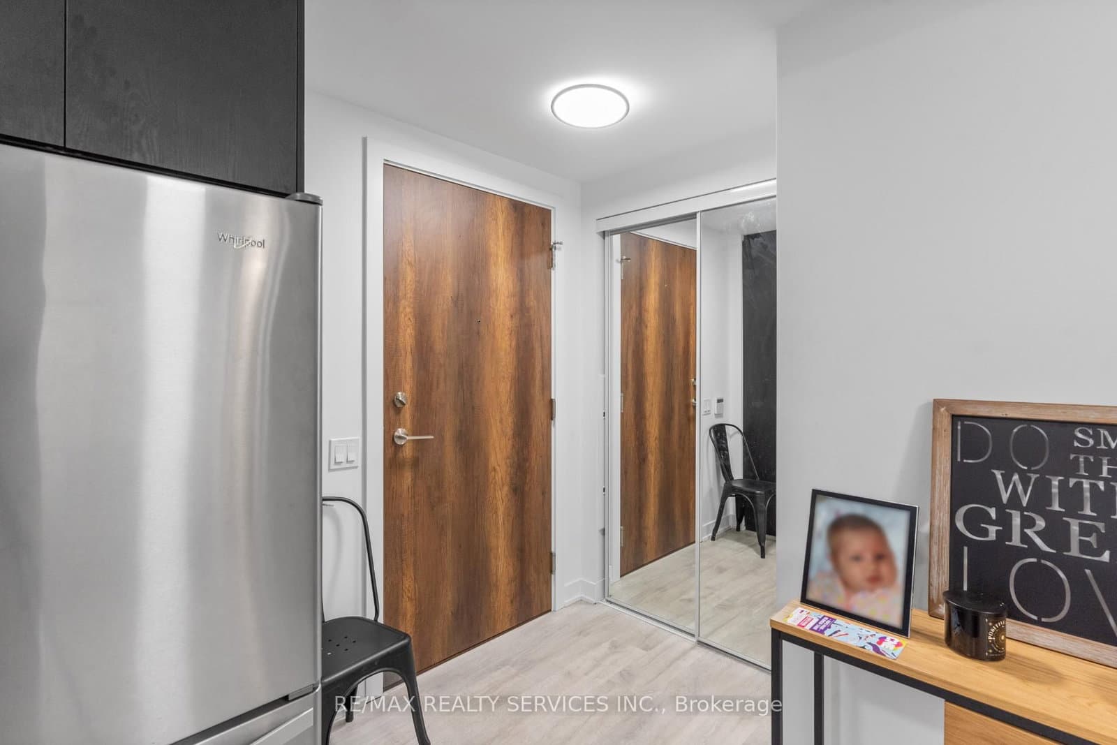 251 Manitoba Street, Unit 115 thumbnail 5