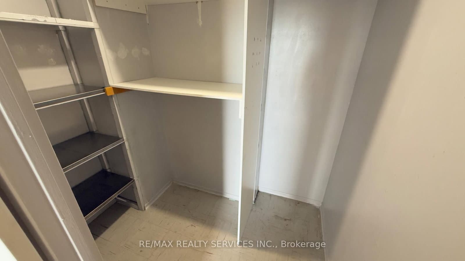 4 Kings Cross Road, Unit 1807 thumbnail 17
