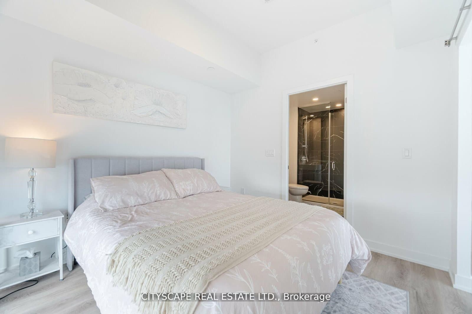 370 Martha Street S, Unit 1907 thumbnail 18