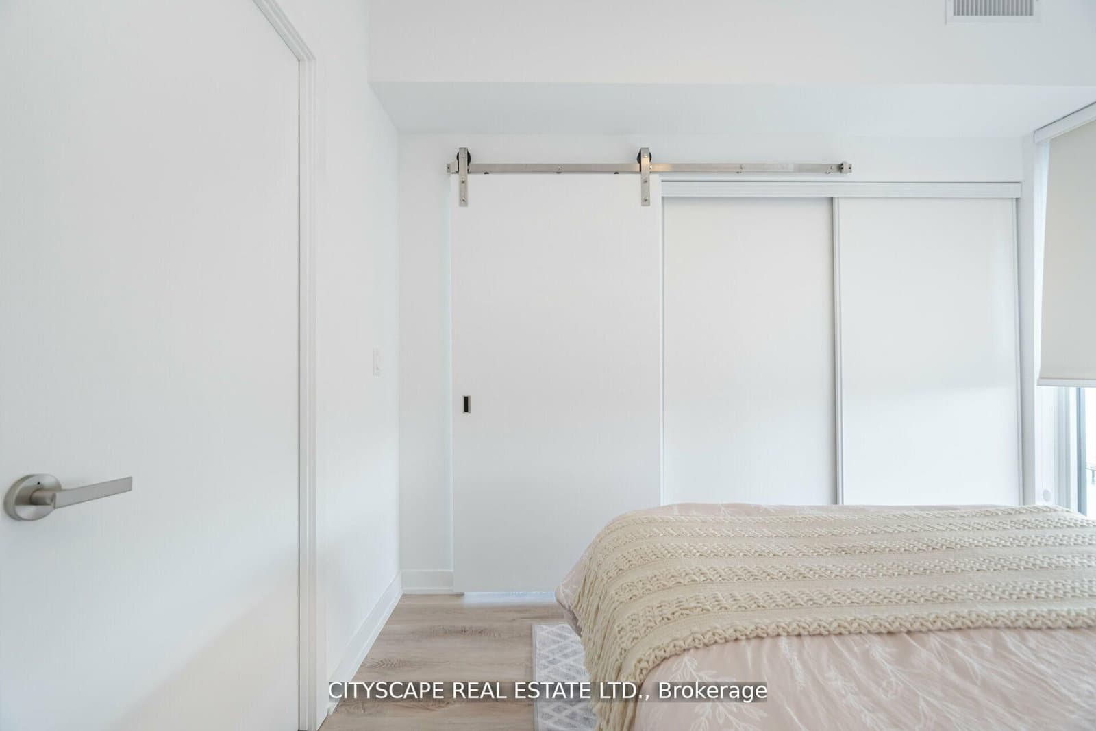 370 Martha Street S, Unit 1907 thumbnail 22