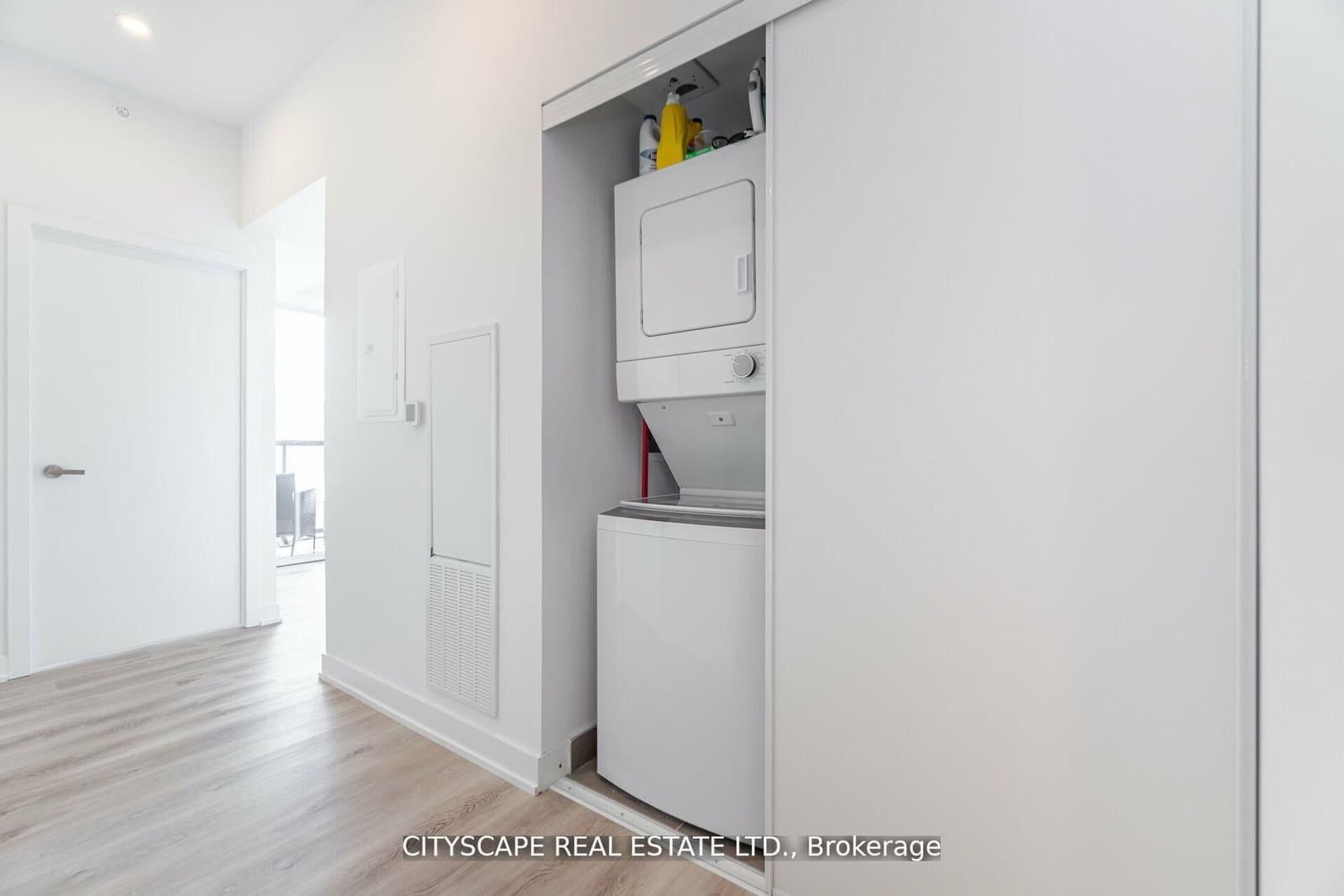370 Martha Street S, Unit 1907 thumbnail 25