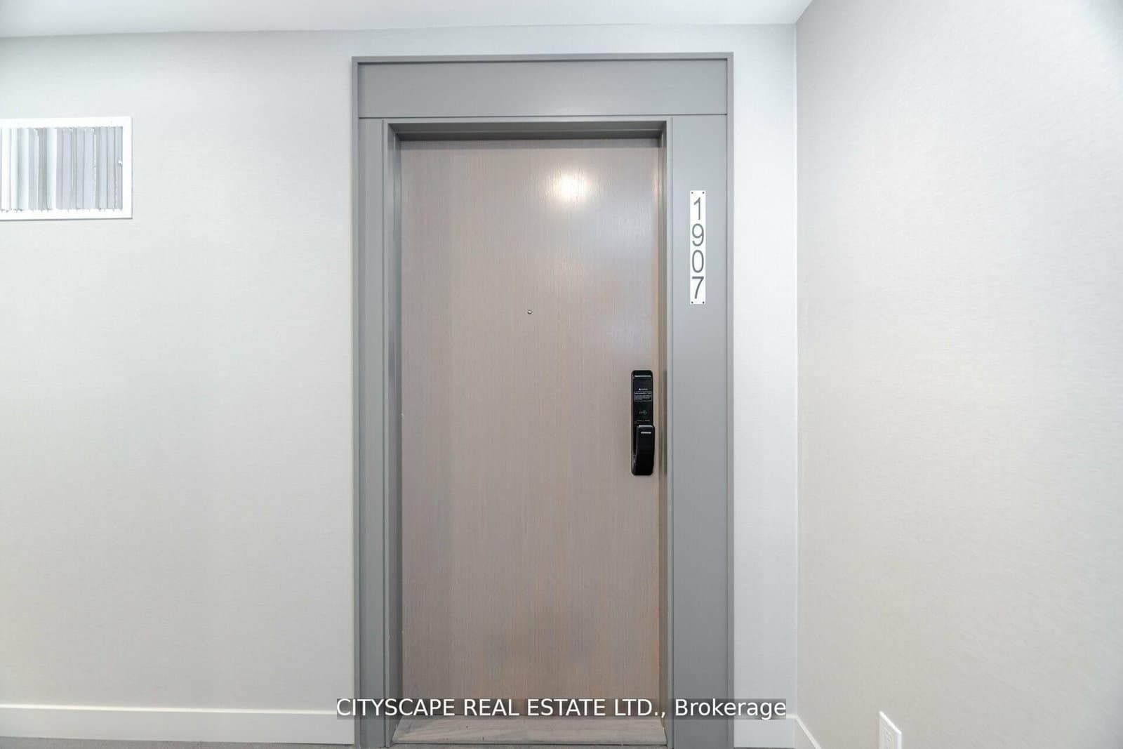 370 Martha Street S, Unit 1907 thumbnail 7