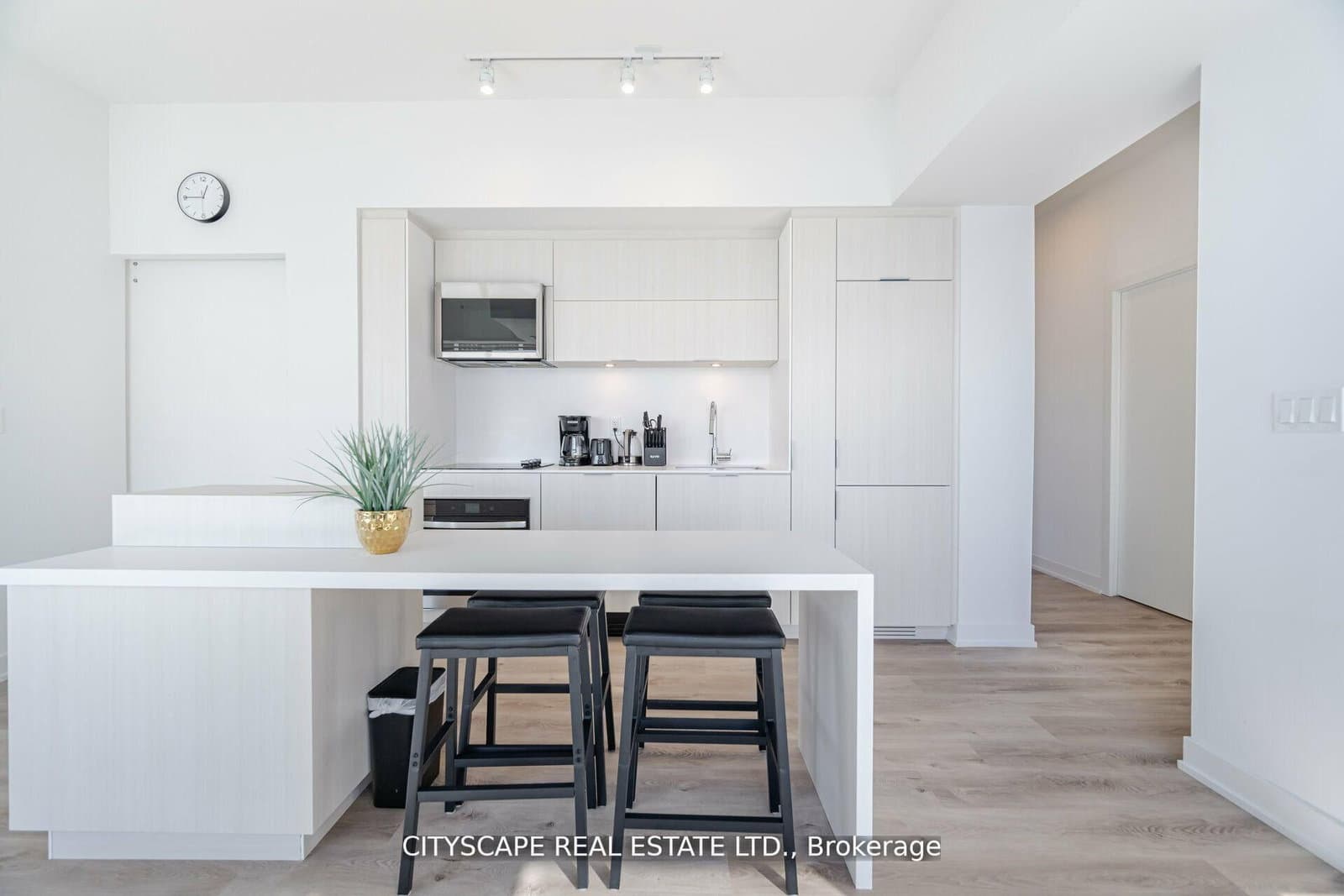 370 Martha Street S, Unit 1907 thumbnail 9