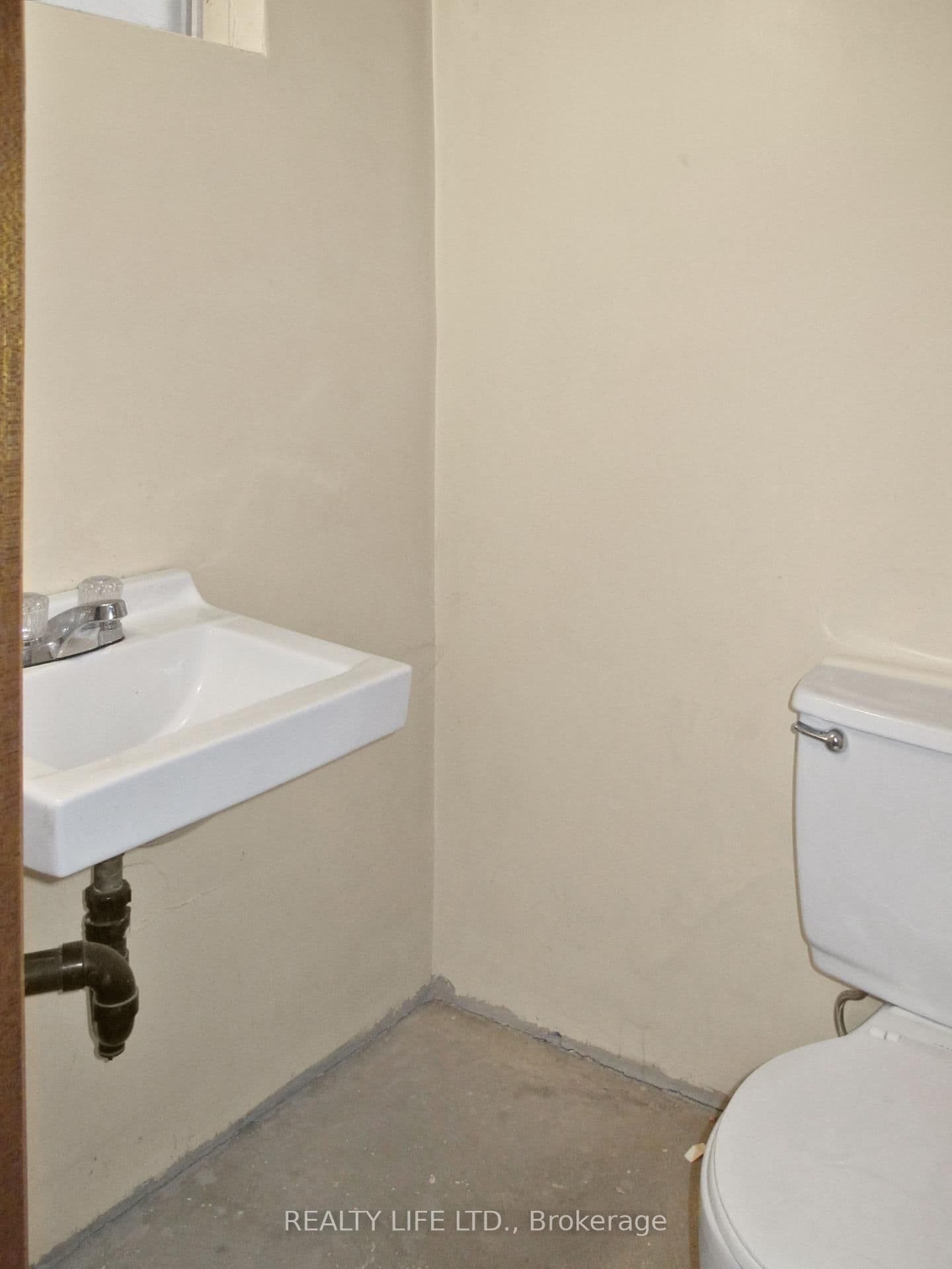 61 Cameron Avenue thumbnail 24